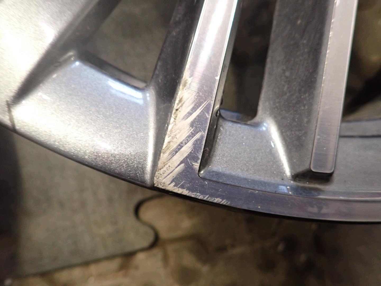 disk disk SKODA 5LA 5x112 ET42 9J 20" 5LA601025AD