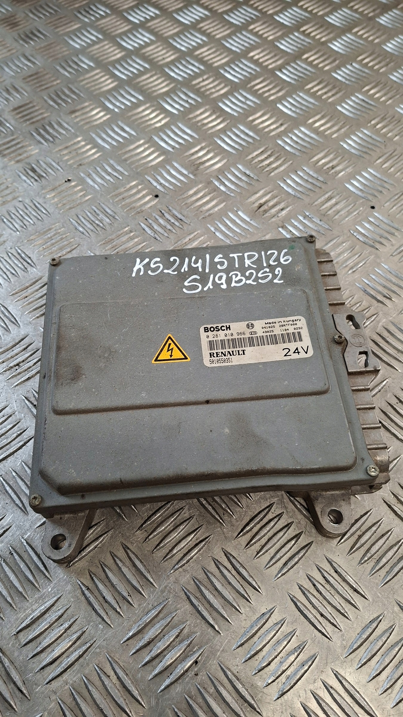 Computer Bedienteil DES MOTORS RENAULT 0281010966