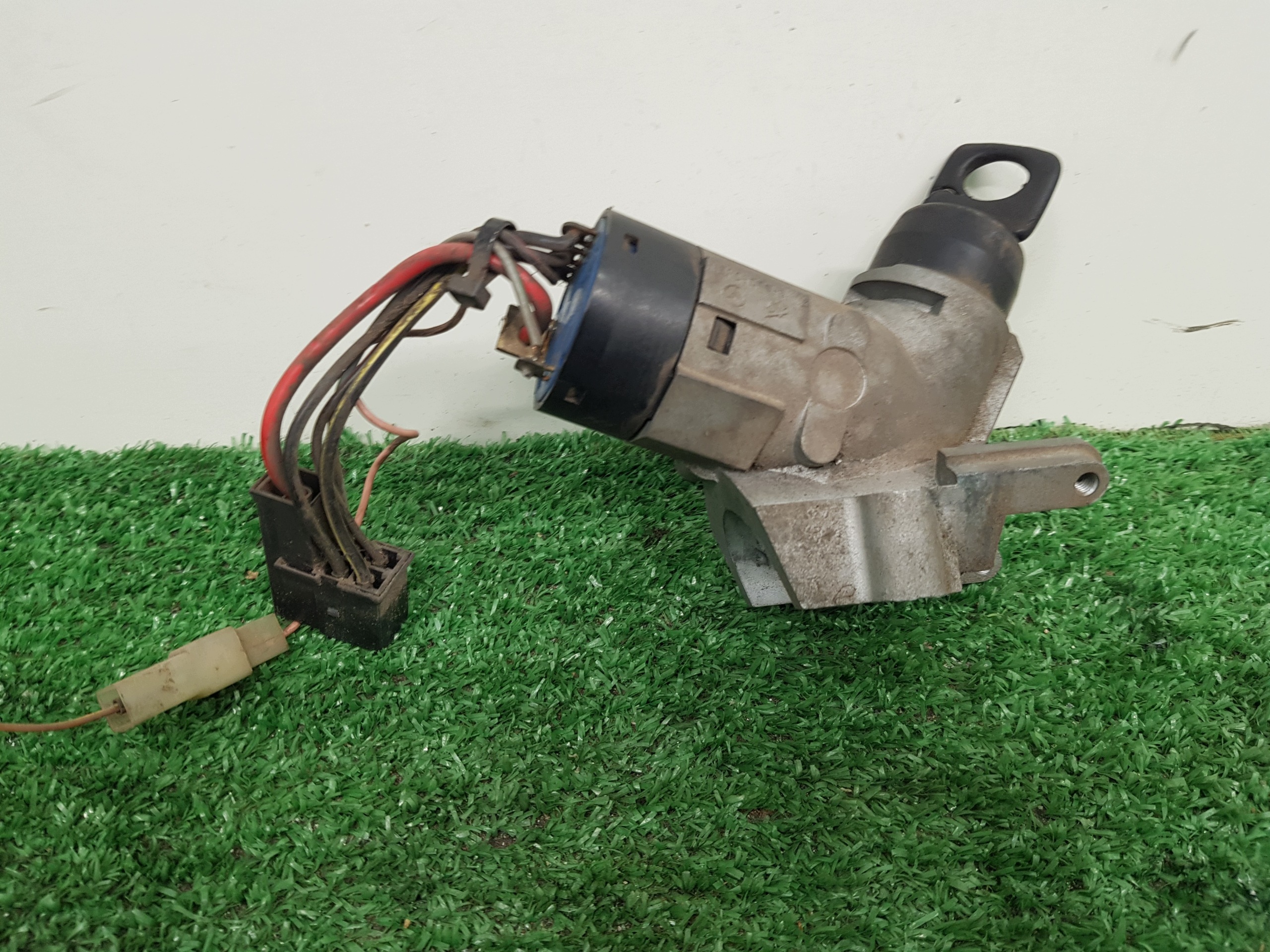 ignition Z with key VOLKSWAGEN LT A0005458808