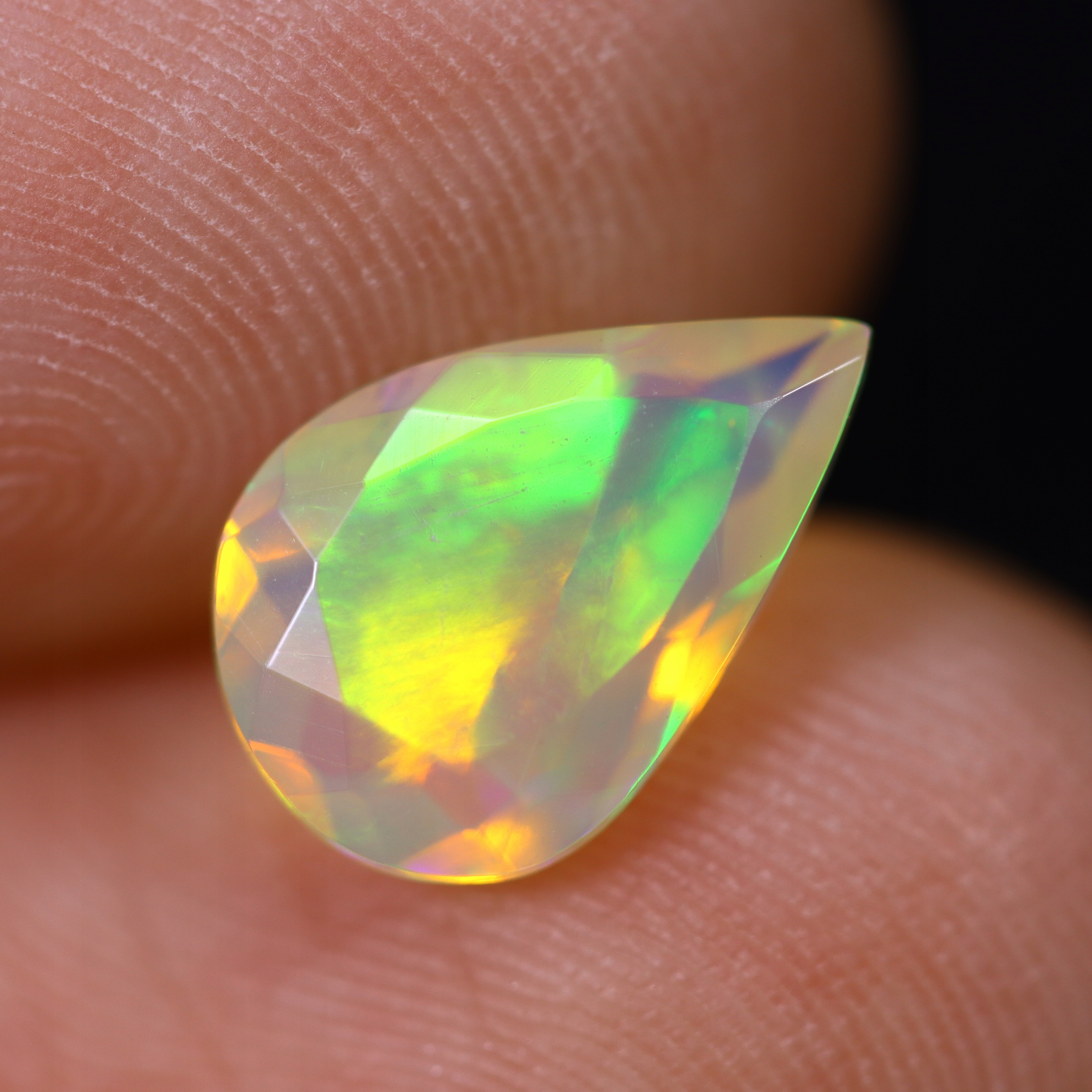 Přírodní opál 1.24 ct Lžička Etiopie certifikát Wbd