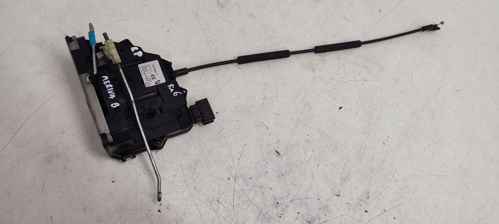 lock door front front left Opel Meriva B