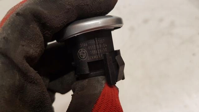 Schalter START/STOP BMW SERIA 5 E60 E61 9110359