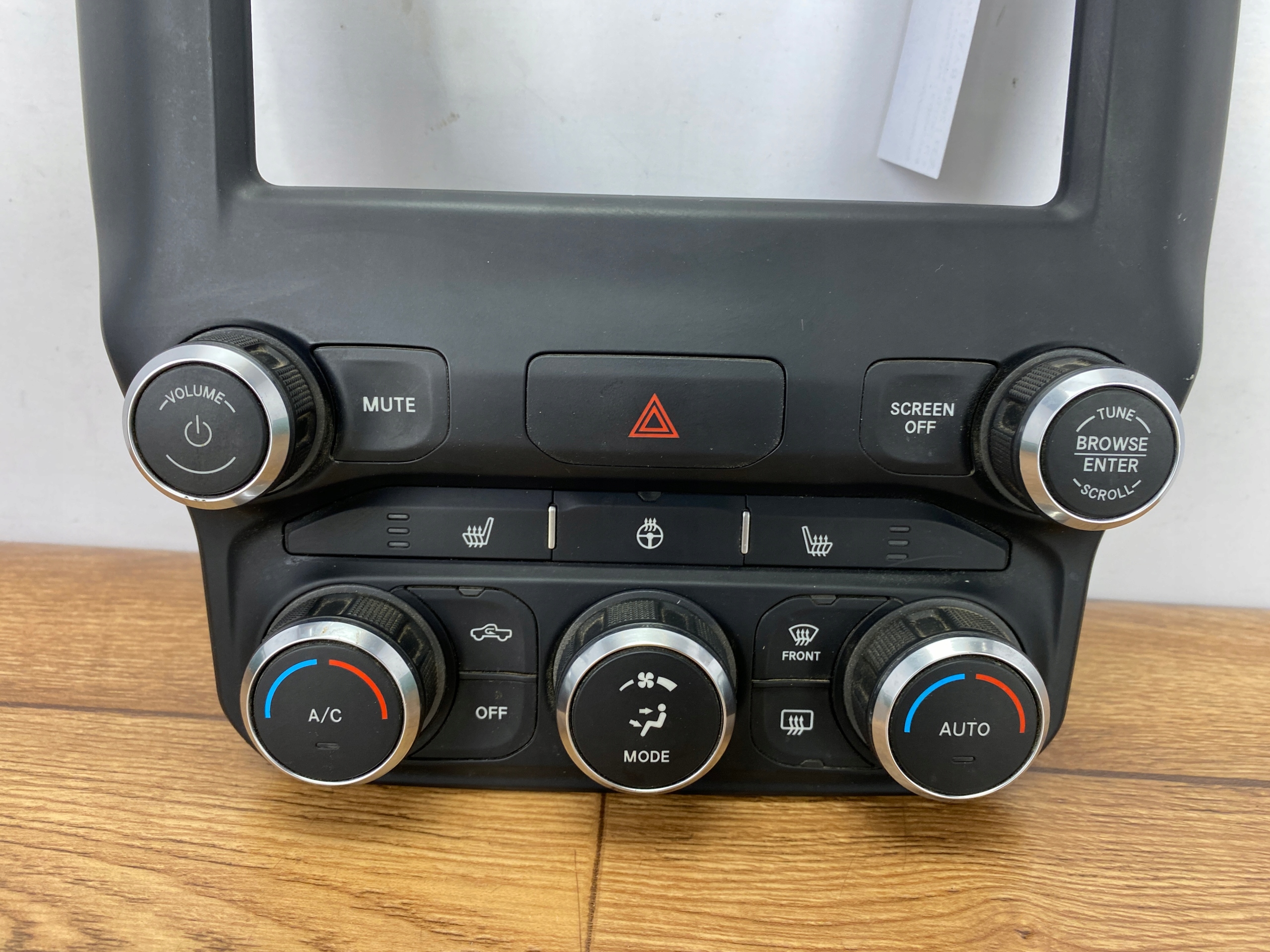 Console panel Commandes Climatisateur air conditionné radia Ram 1500 2019+ USA