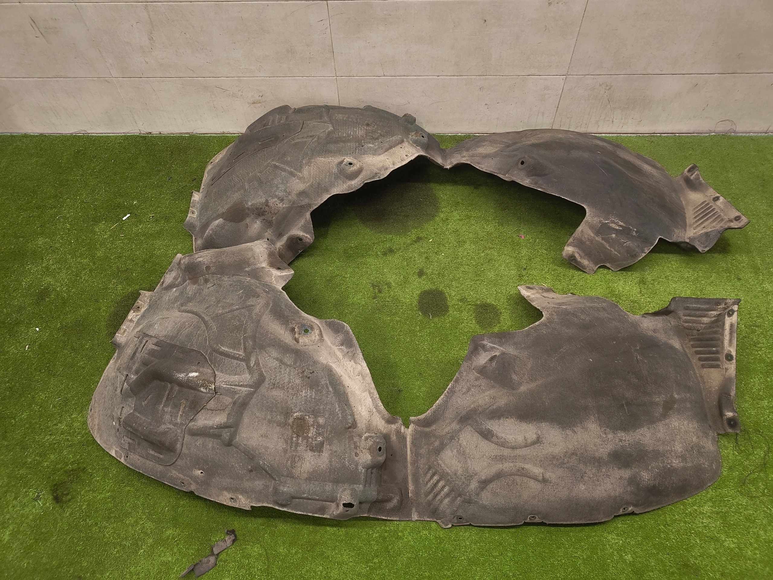 PORSCHE MACAN 95B mudguard front right left 95B809961 95B809962