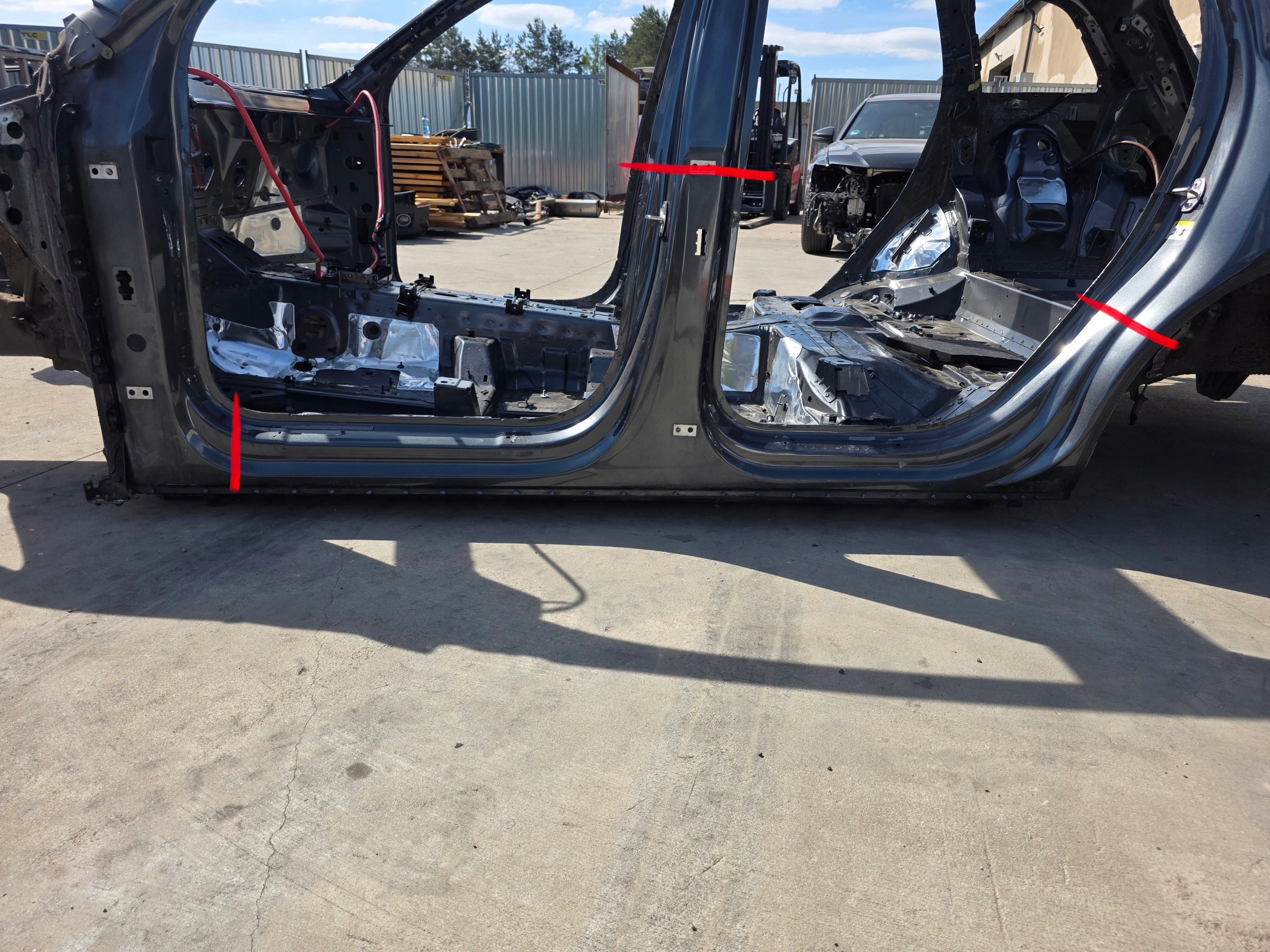 quarter threshold left left side driver´s AUDI Q7 4M original !!!
