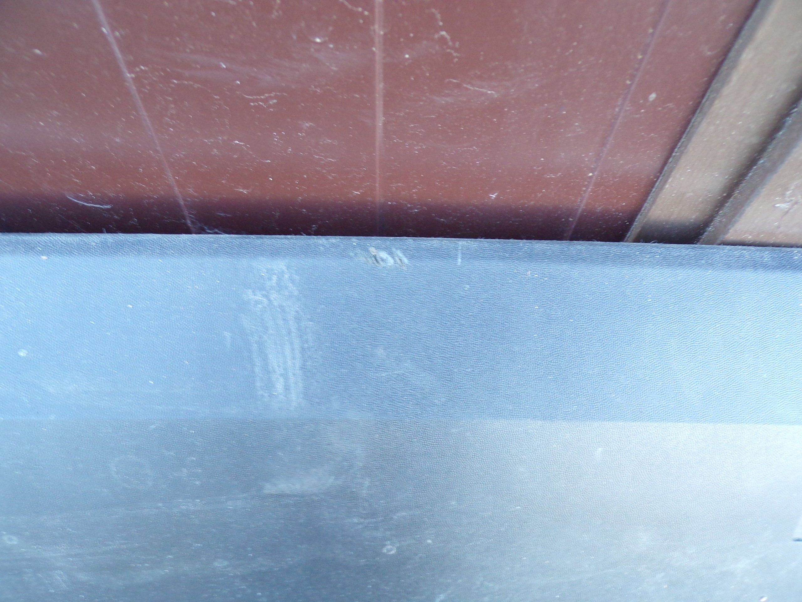 LISTWA DRZWI PRAWY PRZÓD 8201700230 DUSTER II Producent części Dacia OE