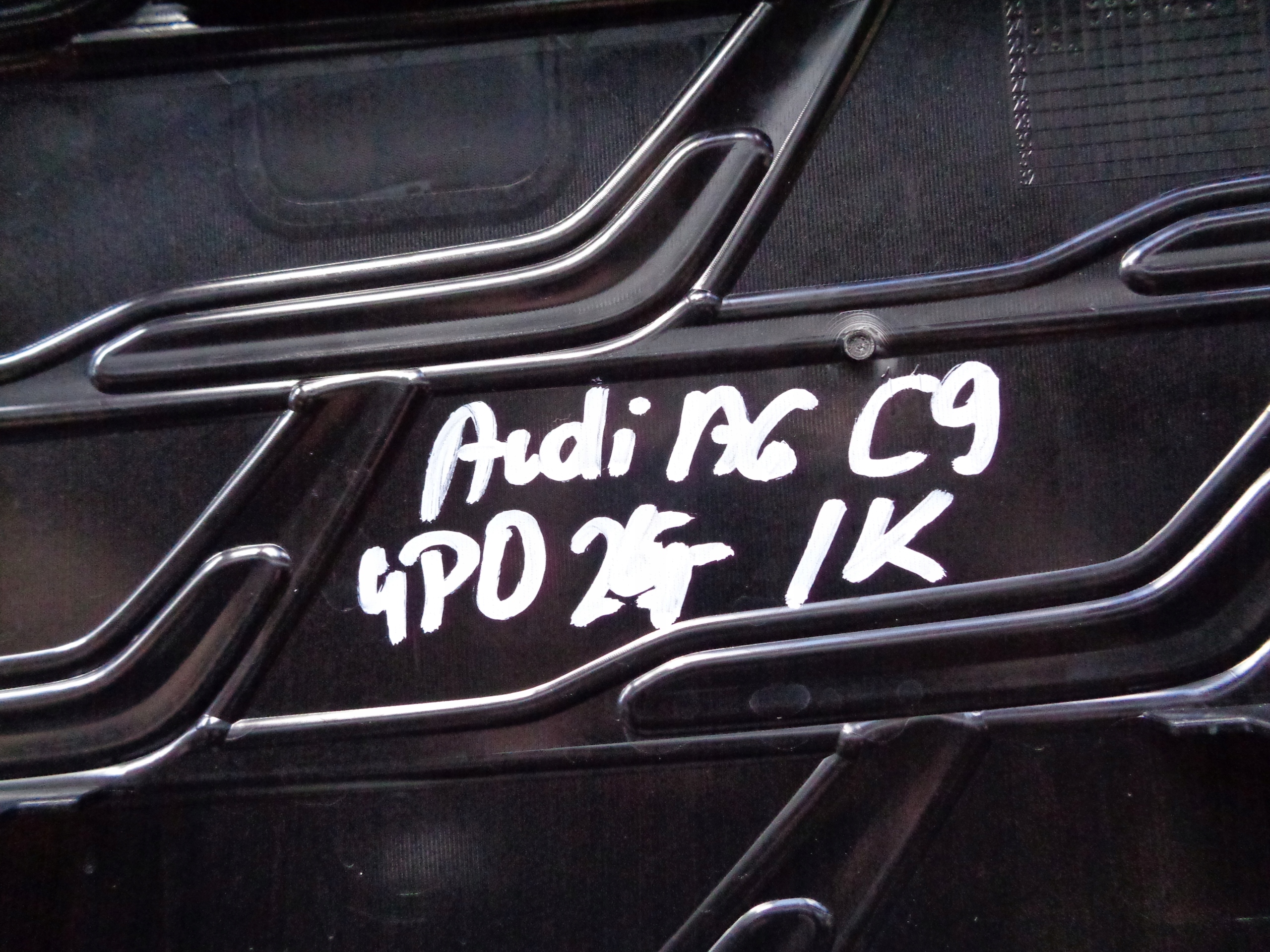 grille AUDI A6 C9 4P 4P0 24