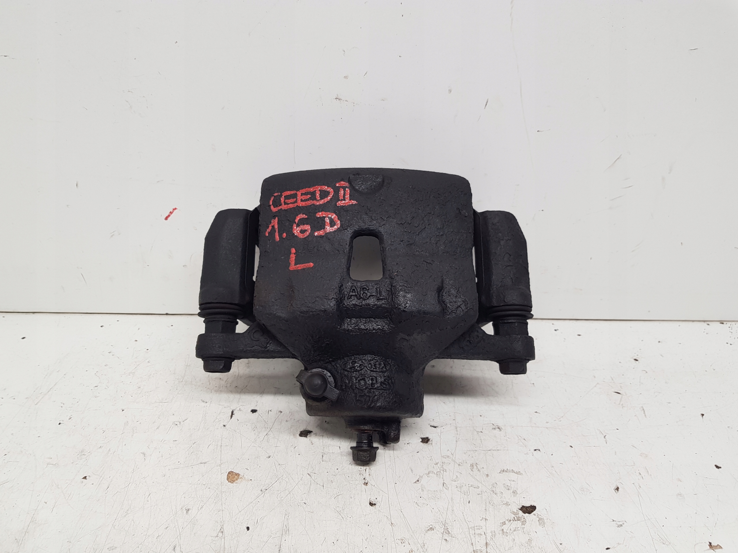 KIA CEED II I30 II caliper brake left right front 2012
