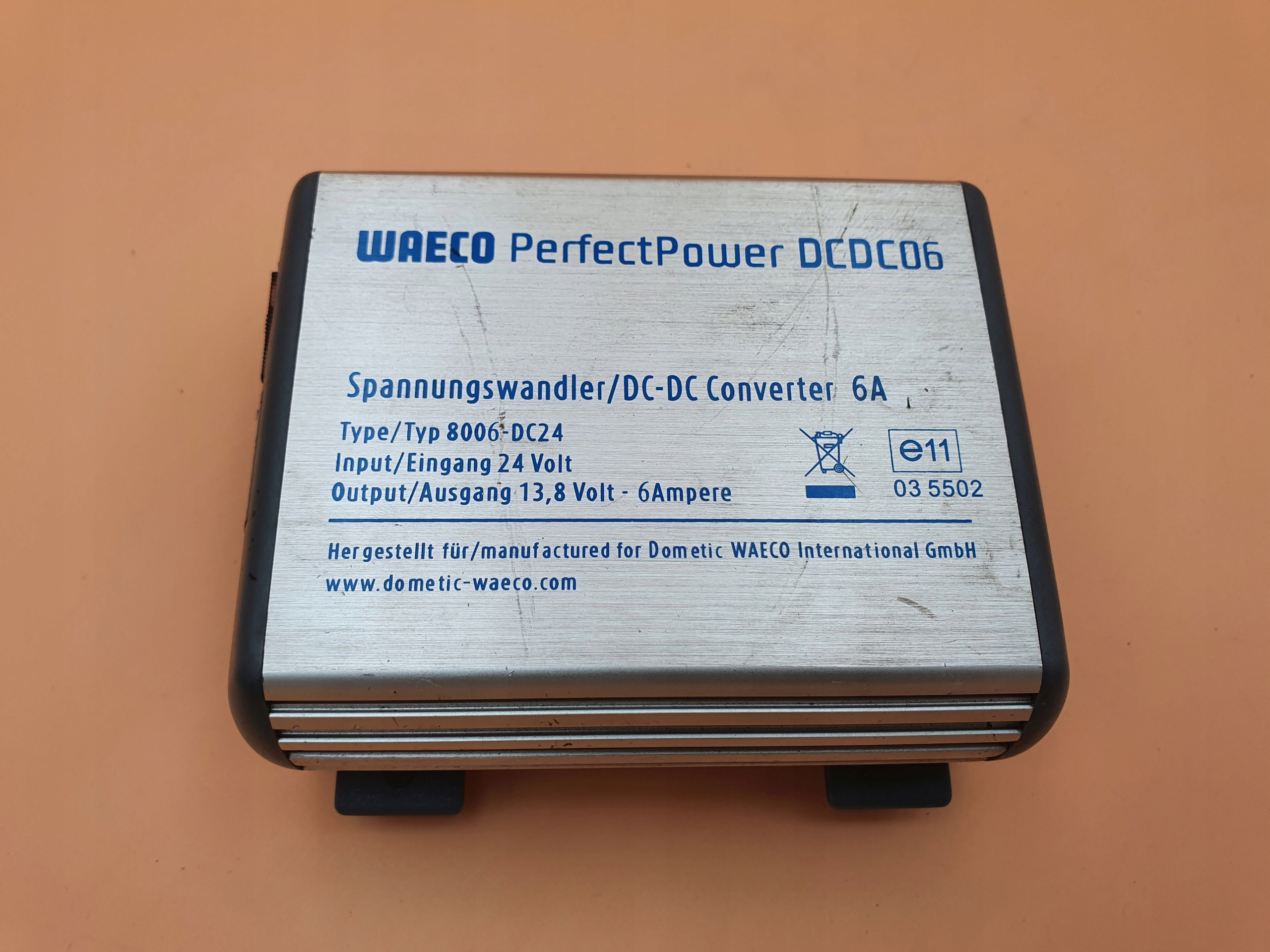ІНВЕРТОР 24V / 12V WAECO DCDC06 6A