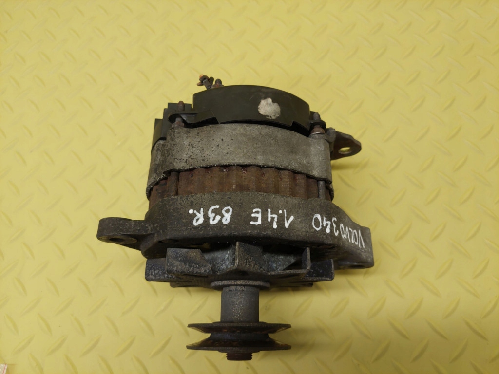 VOLVO 340 alternator
