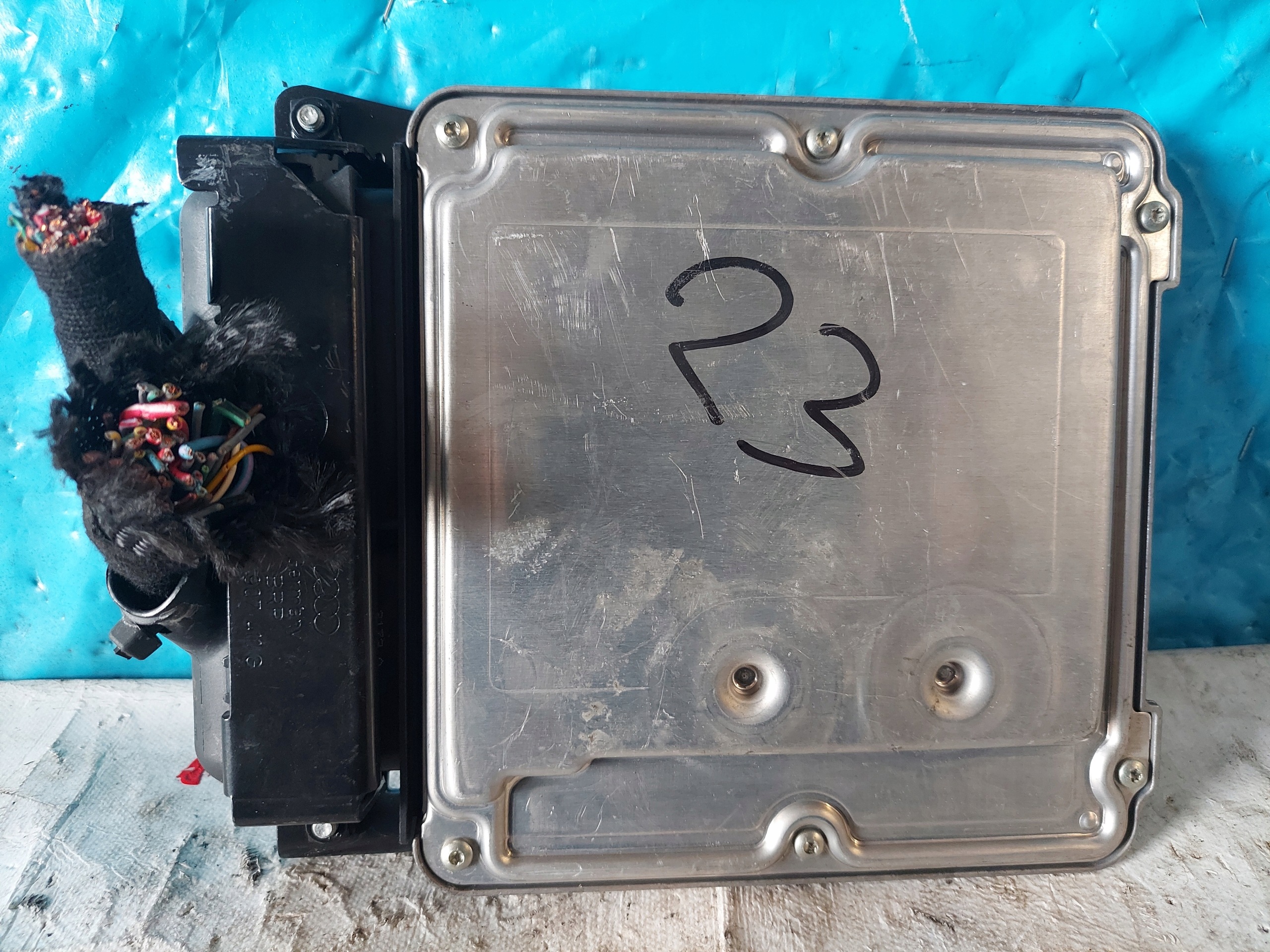 A4 B6 2.0 FSI 8E1910018 unité de commande électronique uce moteur