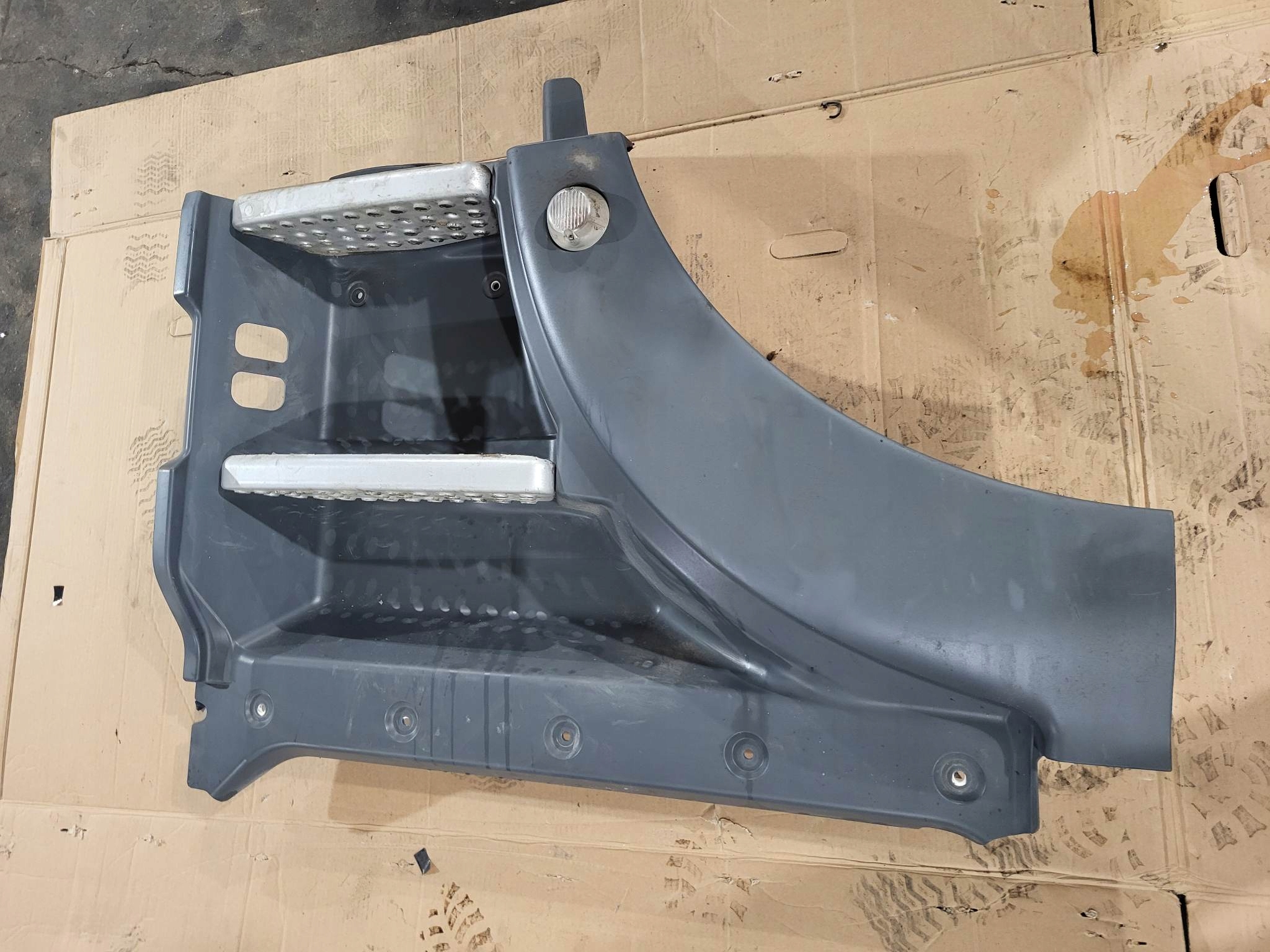 Man TGX права ступінь 81615100922