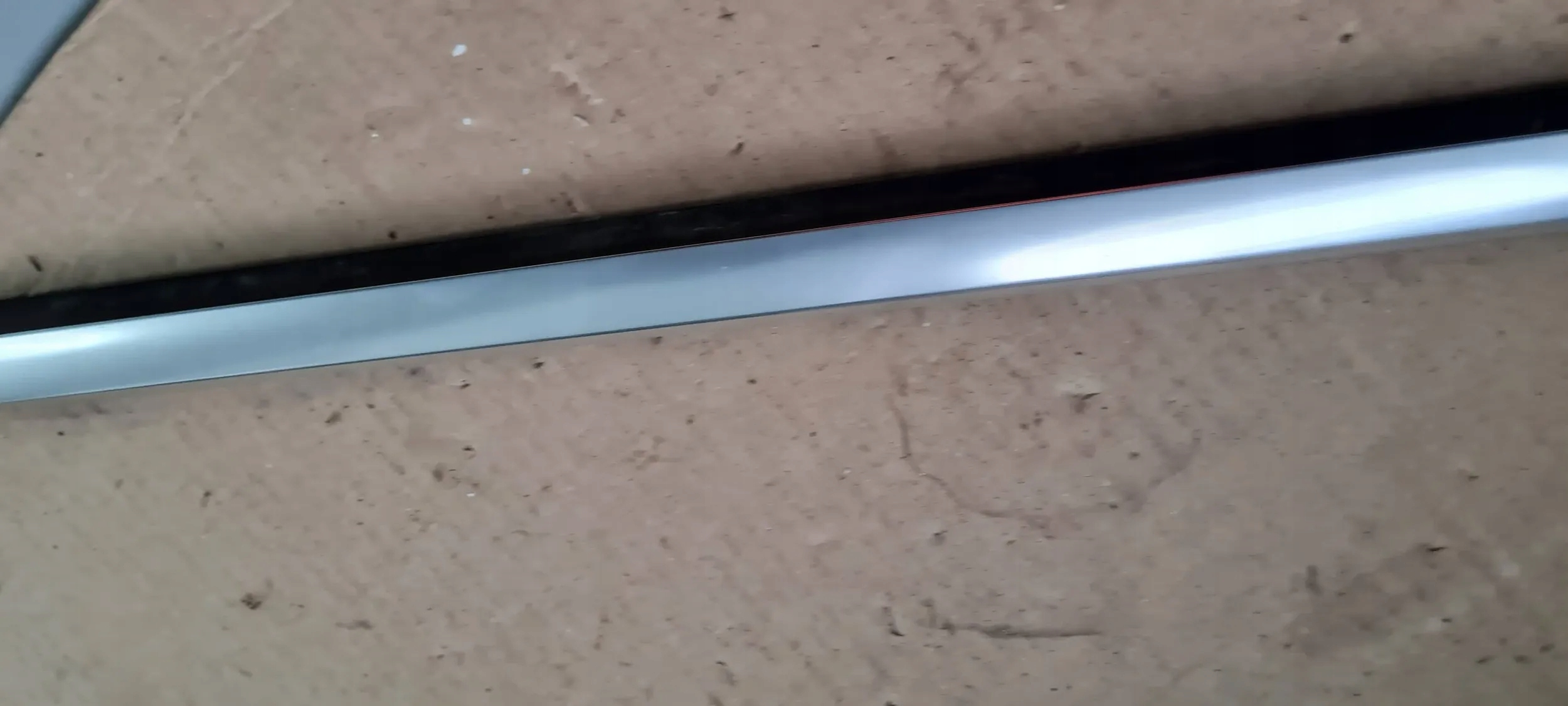 Q3 83A moulding dust door left left rear part CHROM 83A839475
