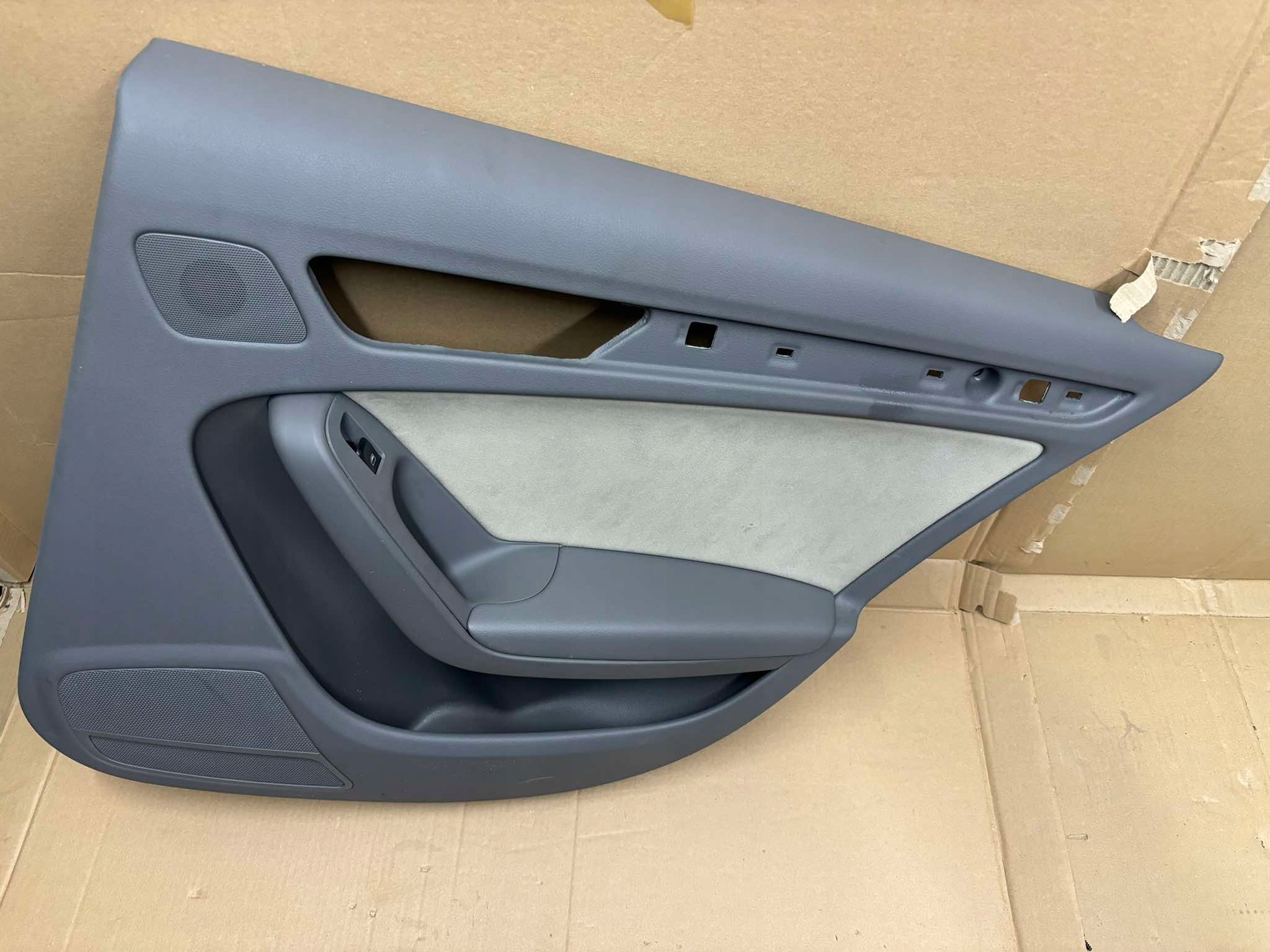 side door right rear part AUDI A4 B8 8K0867306