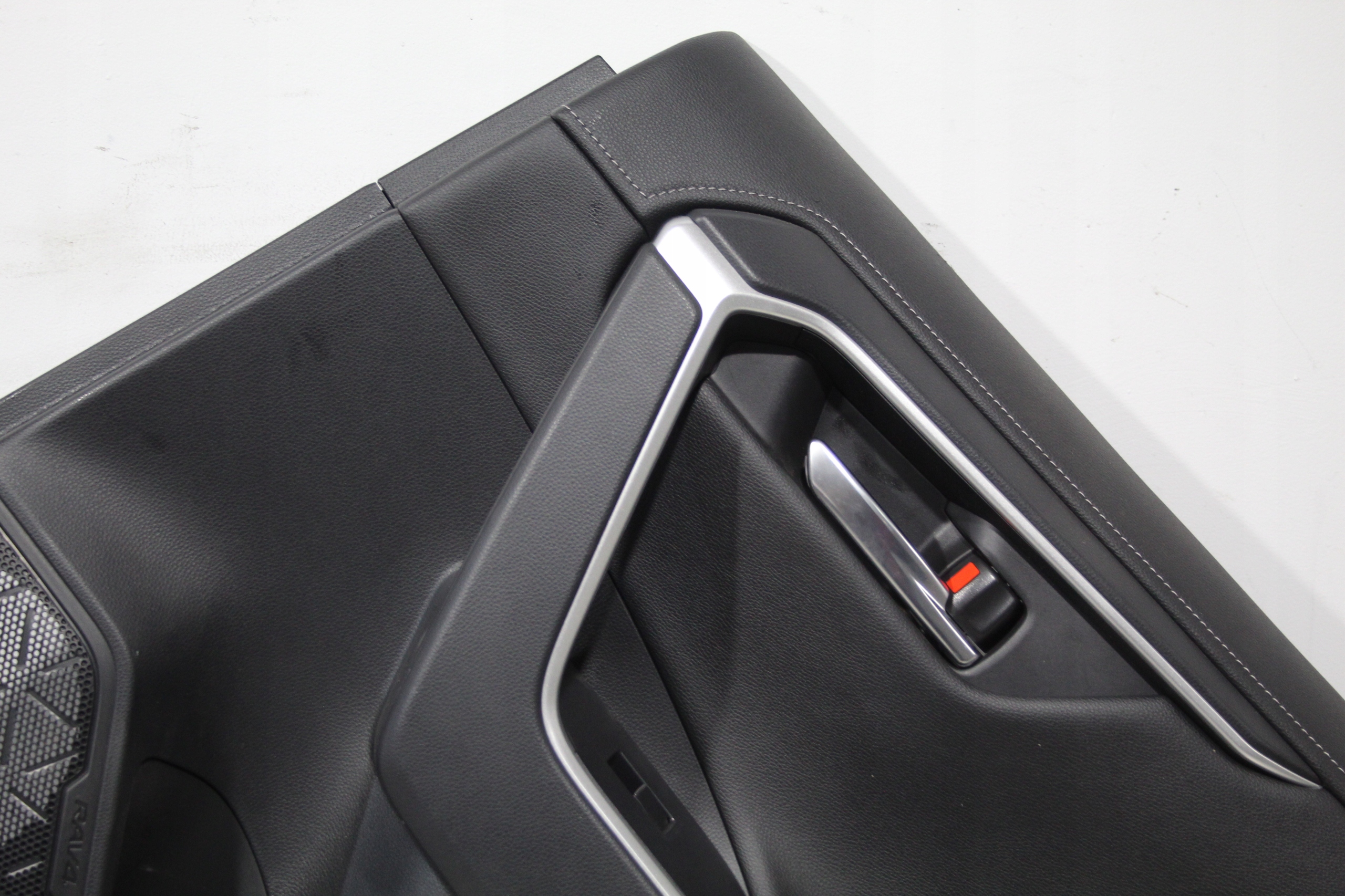 upholstery side door right rear part TOYOTA RAV4 V 5