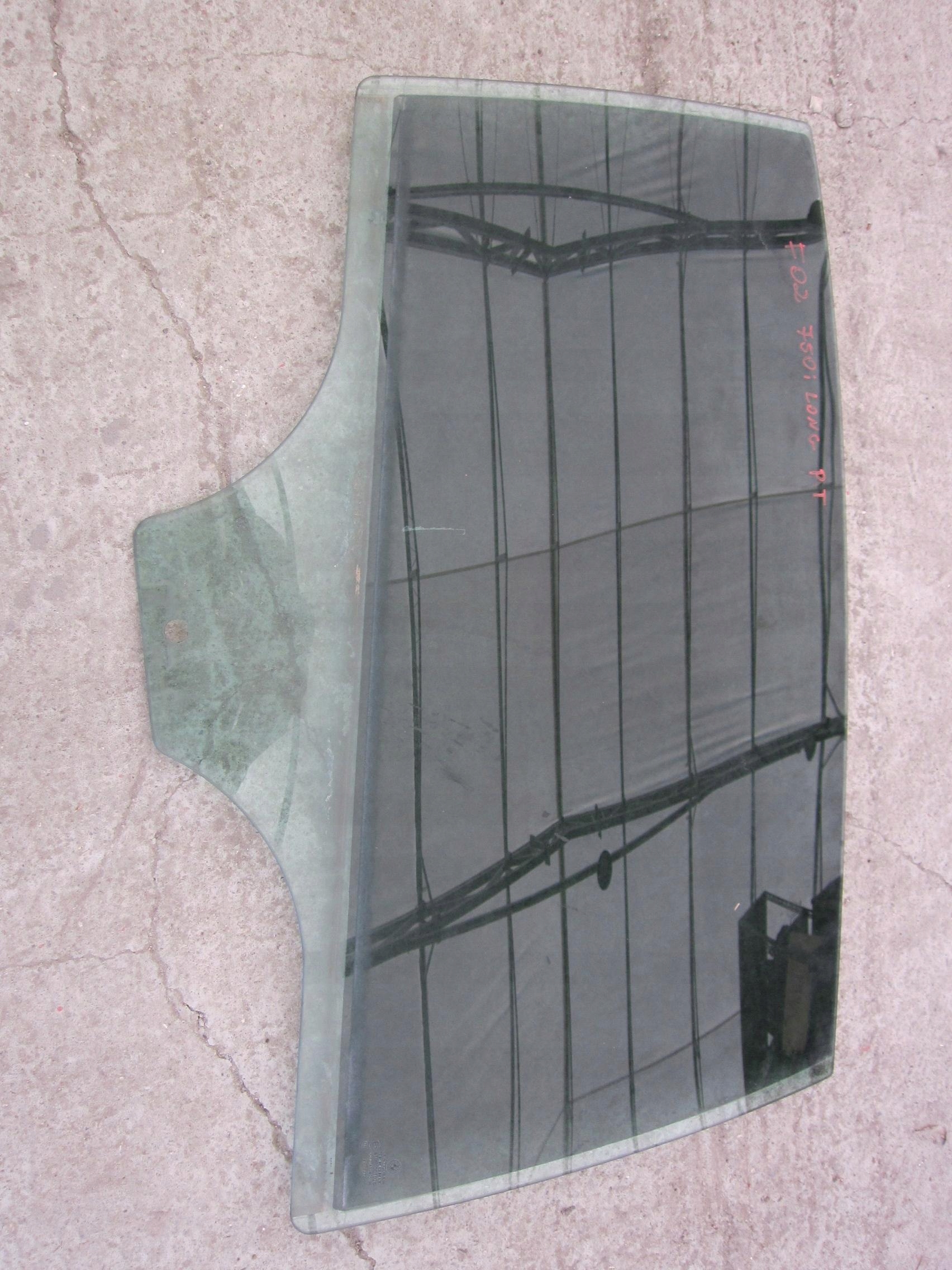 BMW 7 F02 LONG window side rear right rear part