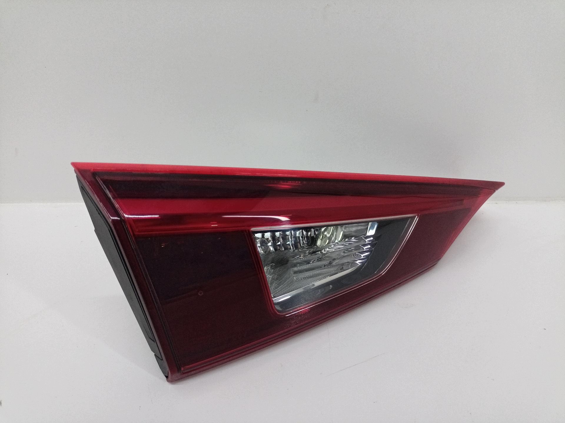light rear to the bonnet left side Mazda 3 3 2014 B45A-513G0