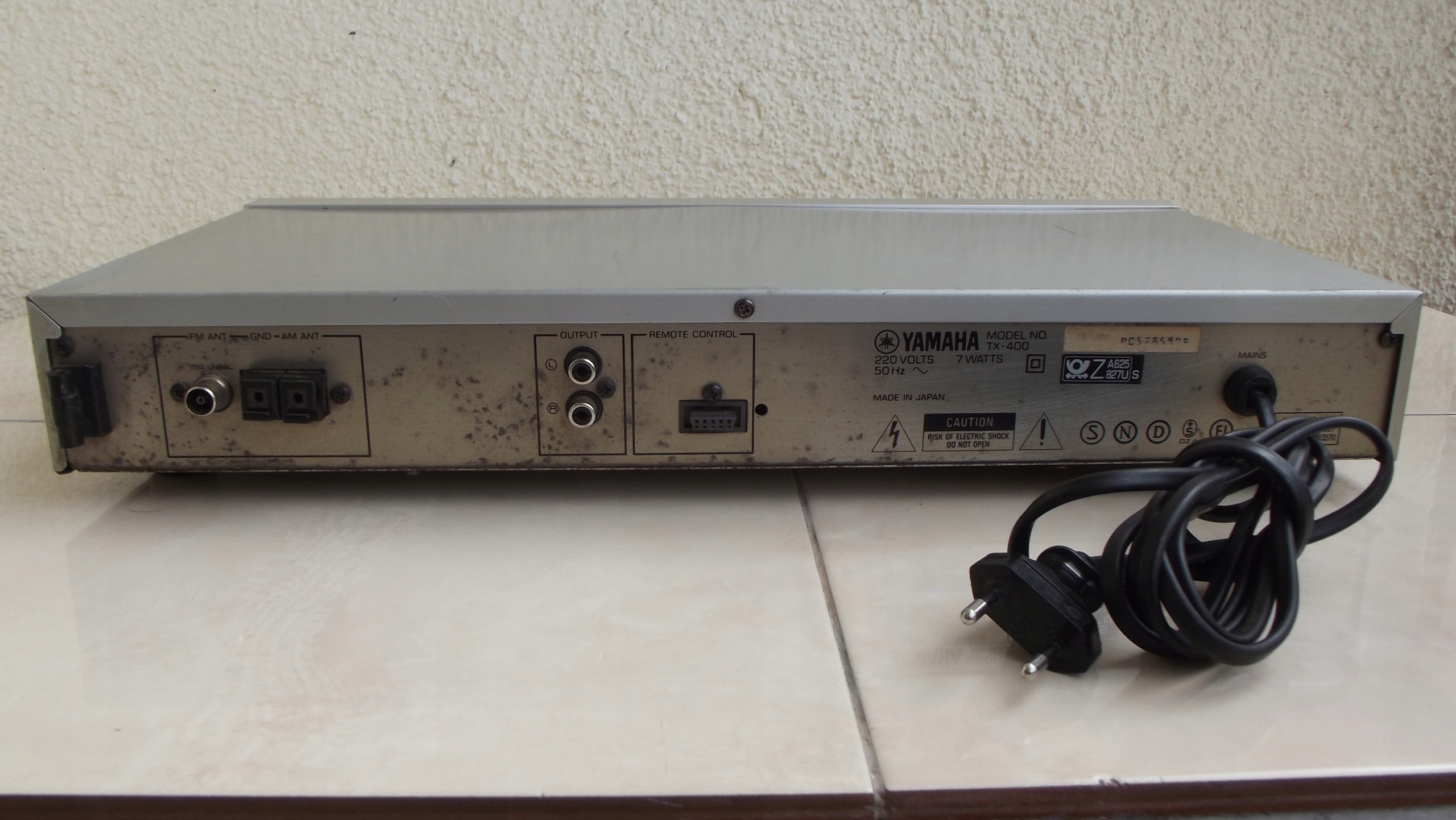 Tuner YAMAHA TX-400 Made in Japan Radio AM FM