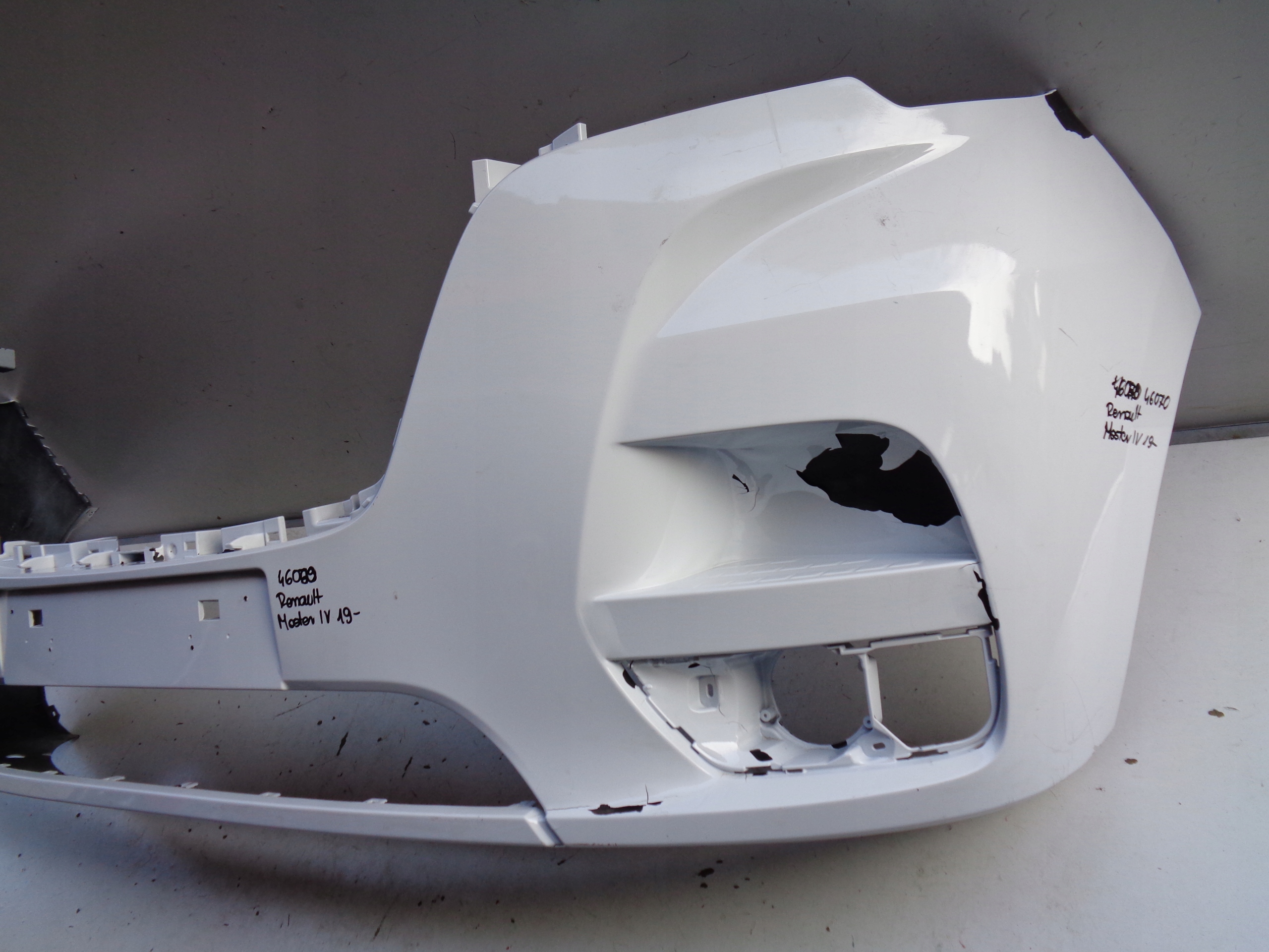 front bumper RENAULT MASTER III 19- LIFT IV NR 46070