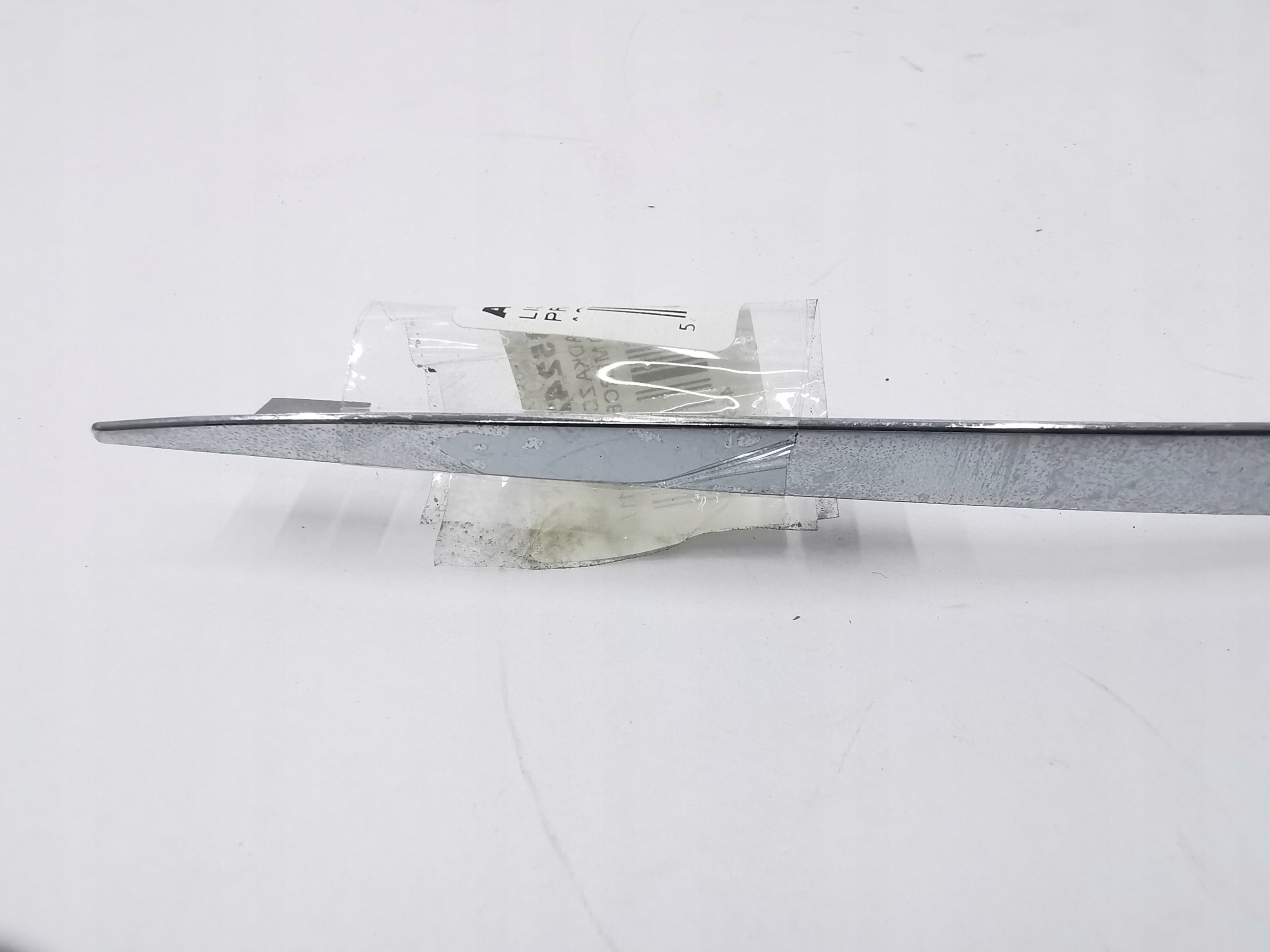moulding cap of a bumper right front MERCEDES W211 / A2118852421