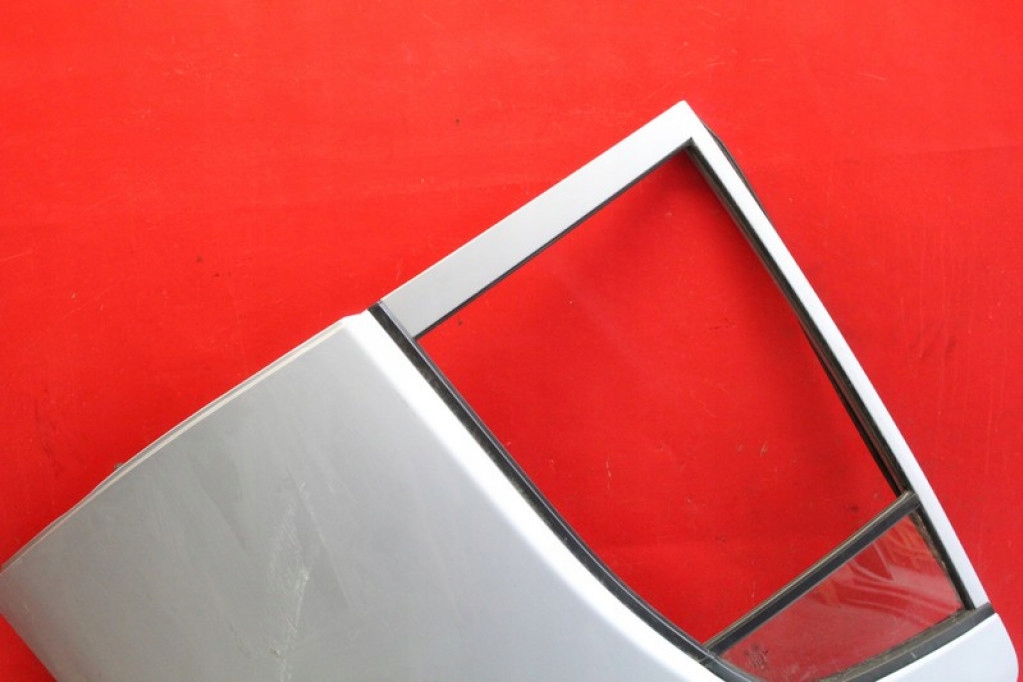 door left rear part rear. silver MITSUBISHI L200 06-15