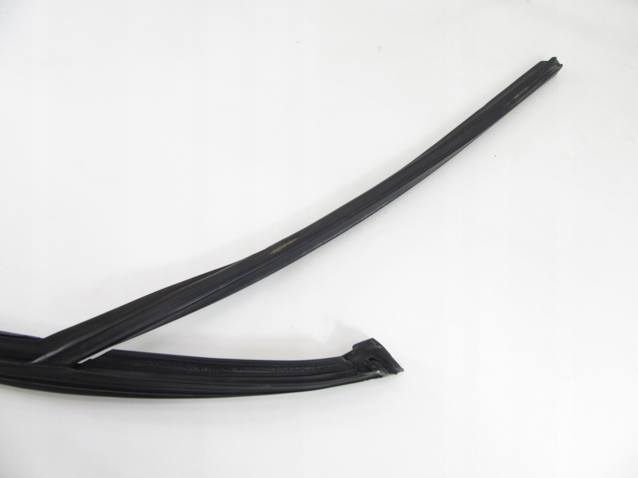 Prowadnica windows gasket door front left BMW F25 X3