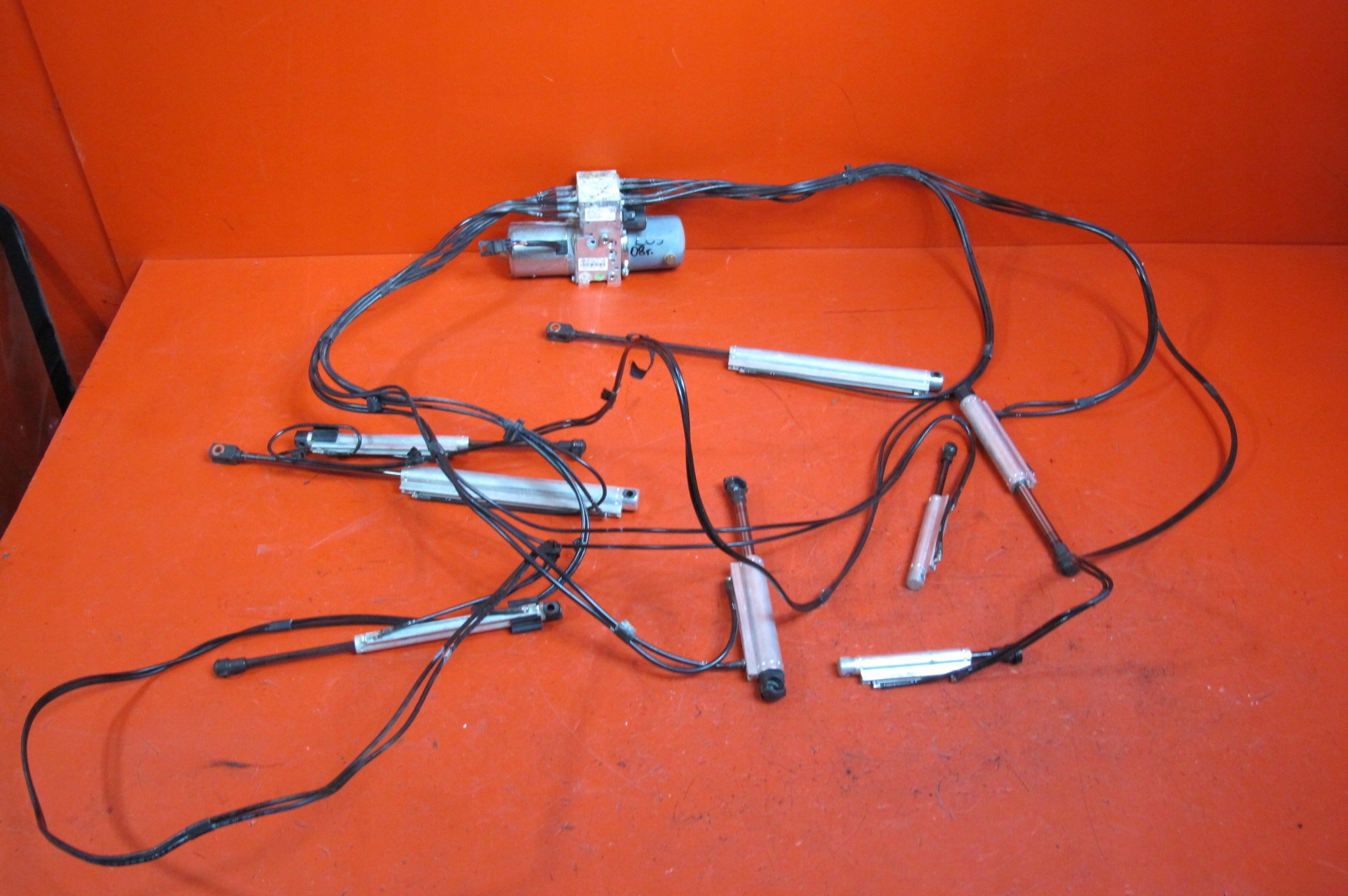 VW EOS 1F 06- POMPA SIŁOWNIKI PRZEWODY DACHU 1Q0871789C KOMPLET