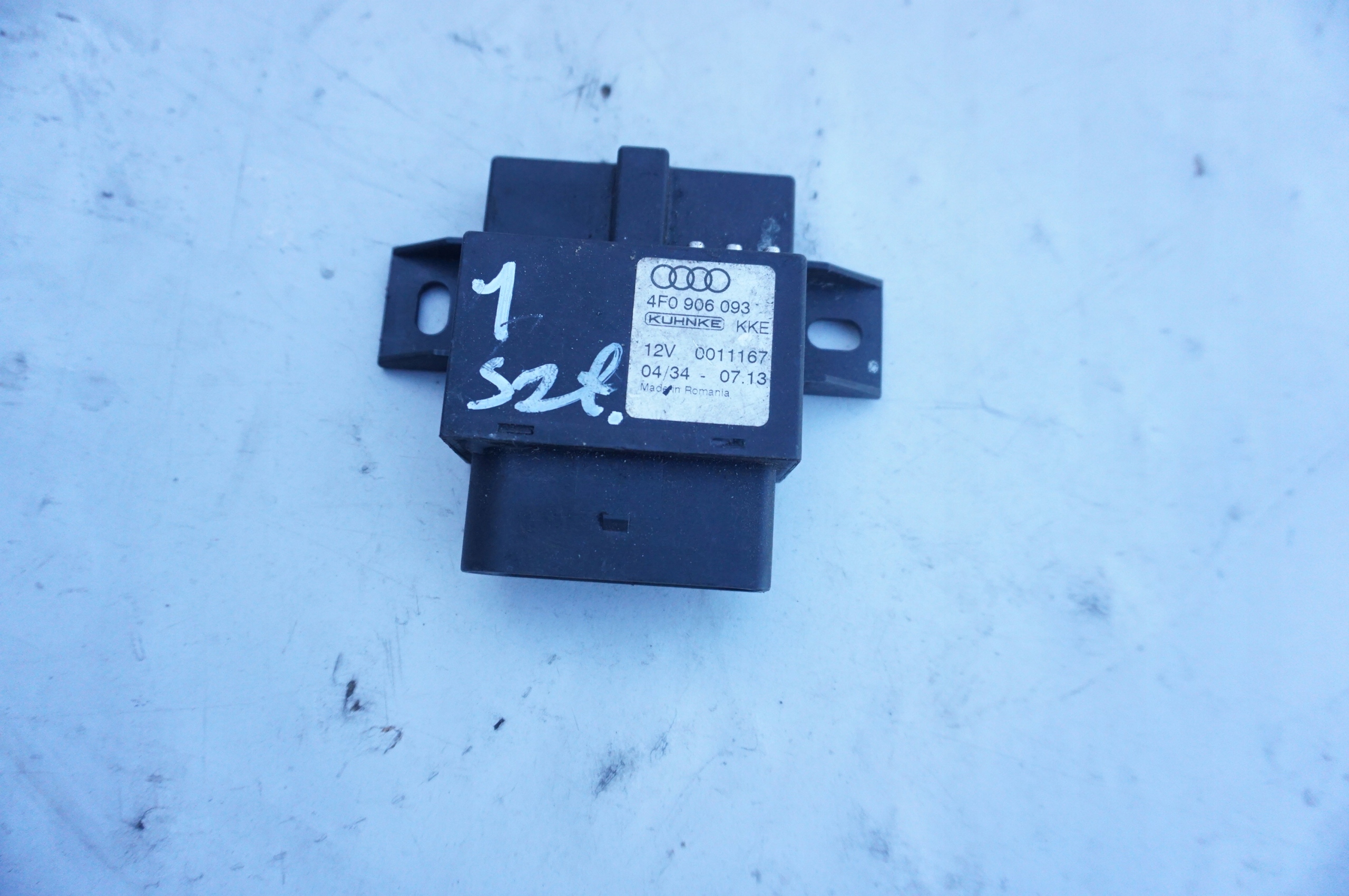 MODUŁ POMPY PALIWA 4F0906093 AUDI VOLKSWAGEN