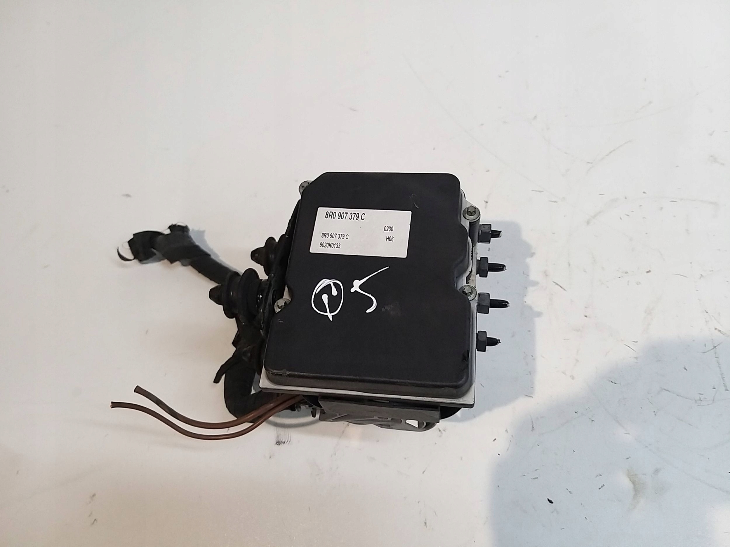 AUDI Q5 8R control unit POMBA brakes ABS 8R0907379C