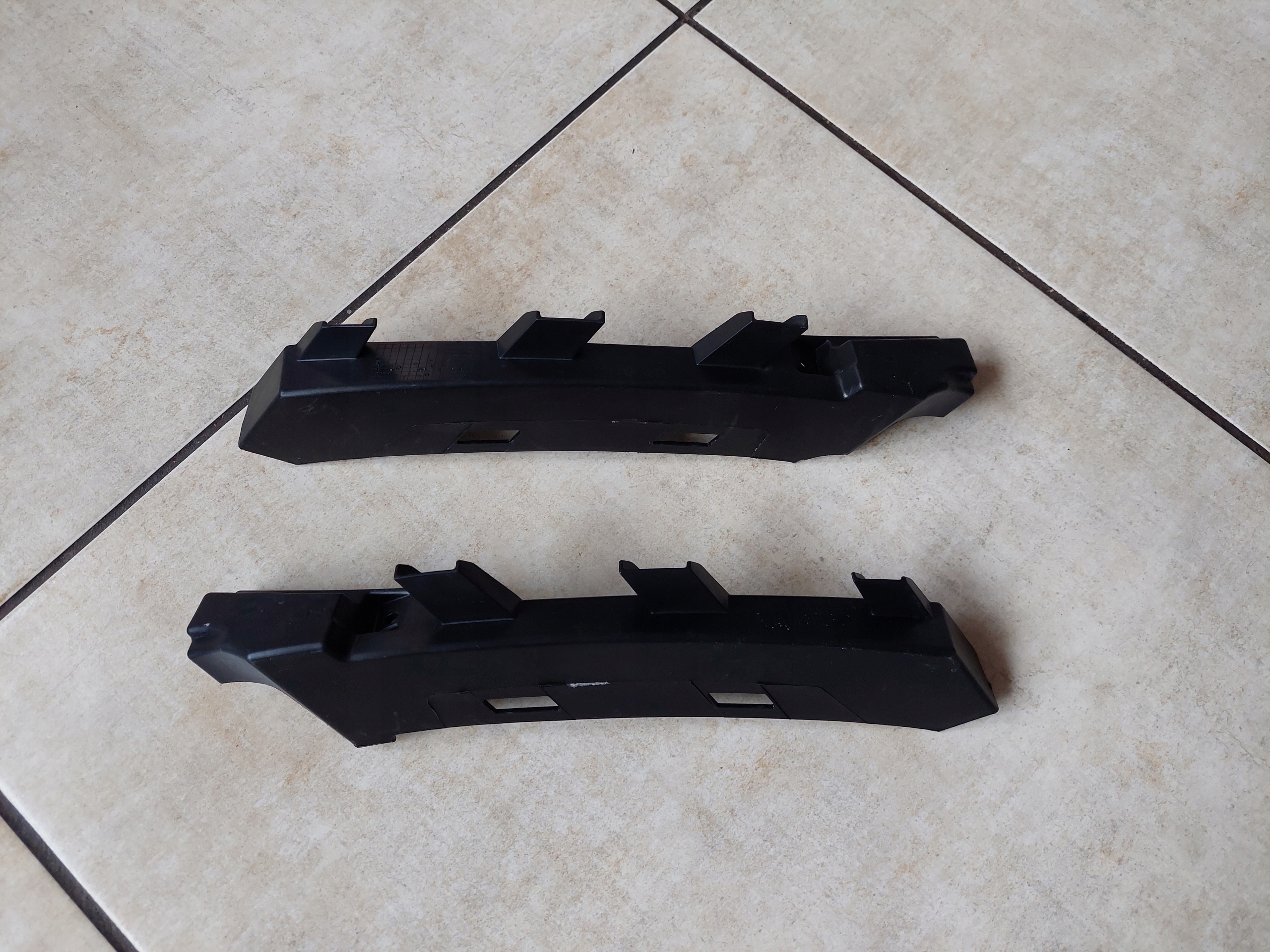 86553-B9500 86554-B9500 - Слайдер бампера - HYUNDAI i10 II-LIFT-16-19