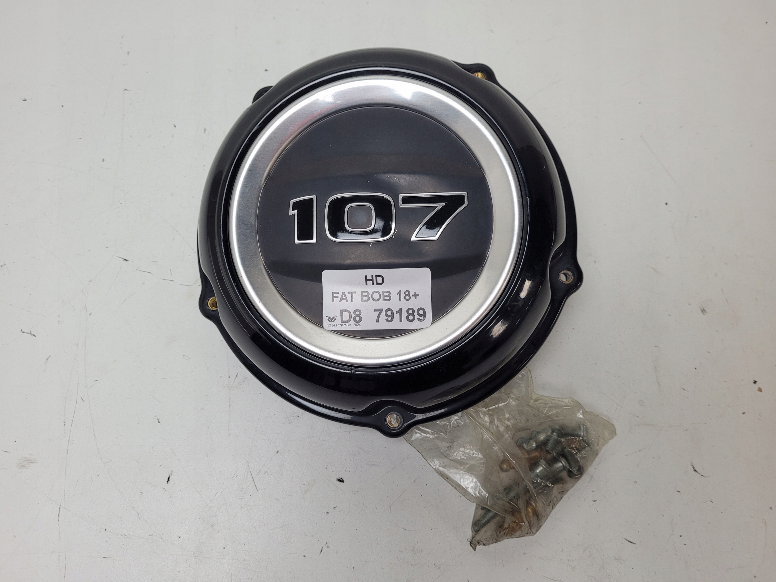 HARLEY DAVIDSON FAT BOB 18+ OBUDOWA FILTRA POWIETRZA 107 za