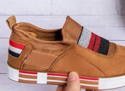 BUTY SPORTOWE DAMSKIE CREEPERSY r.39 Kod producenta 2637