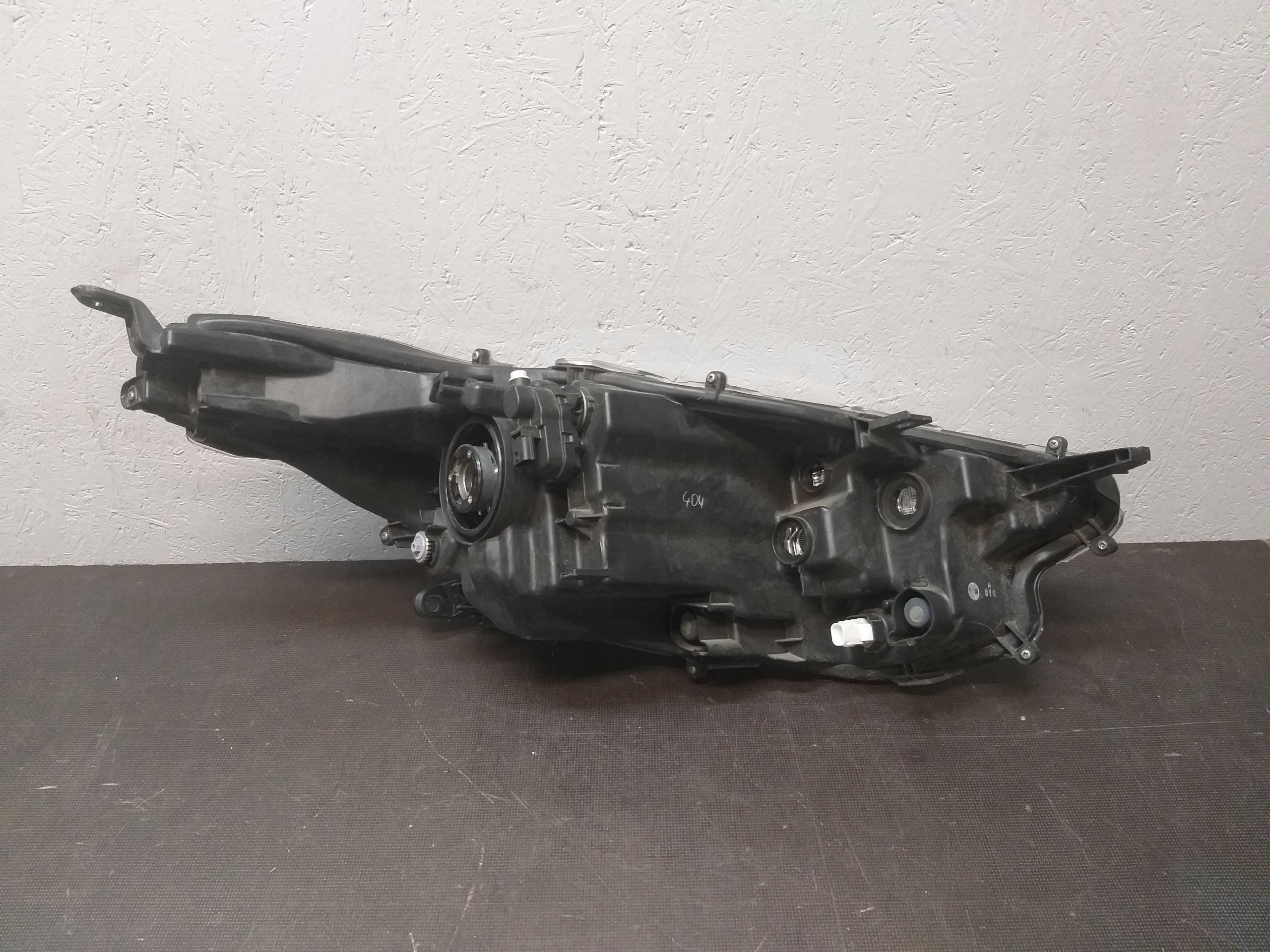 light front left TOYOTA YARIS IV 4 lens