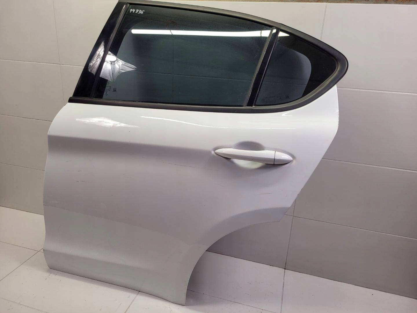 door rear part left side Alfa Romeo Stelvio 2017