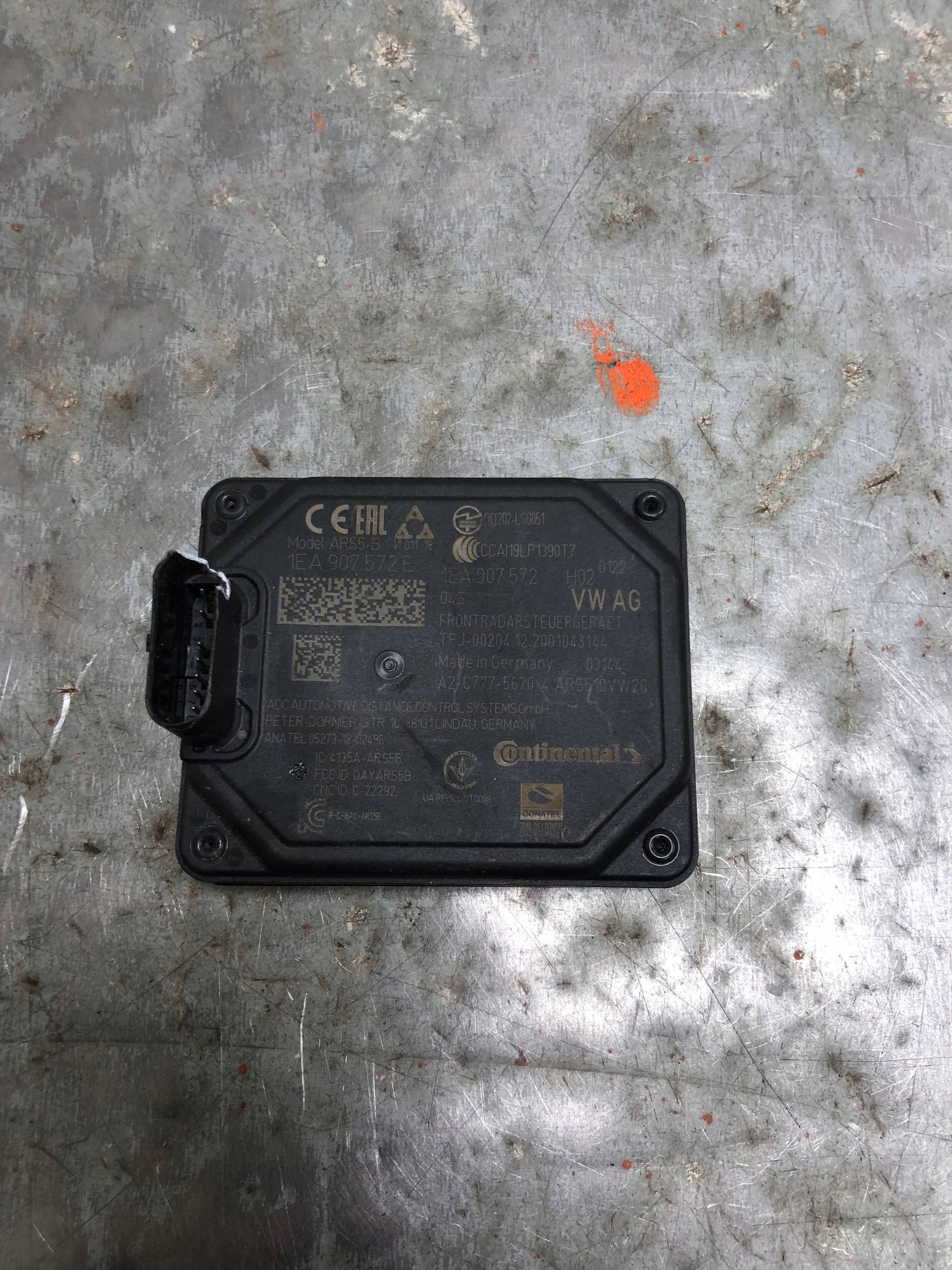 RADAR Sensor DISTRONIC VW AUDI 1EA907572E