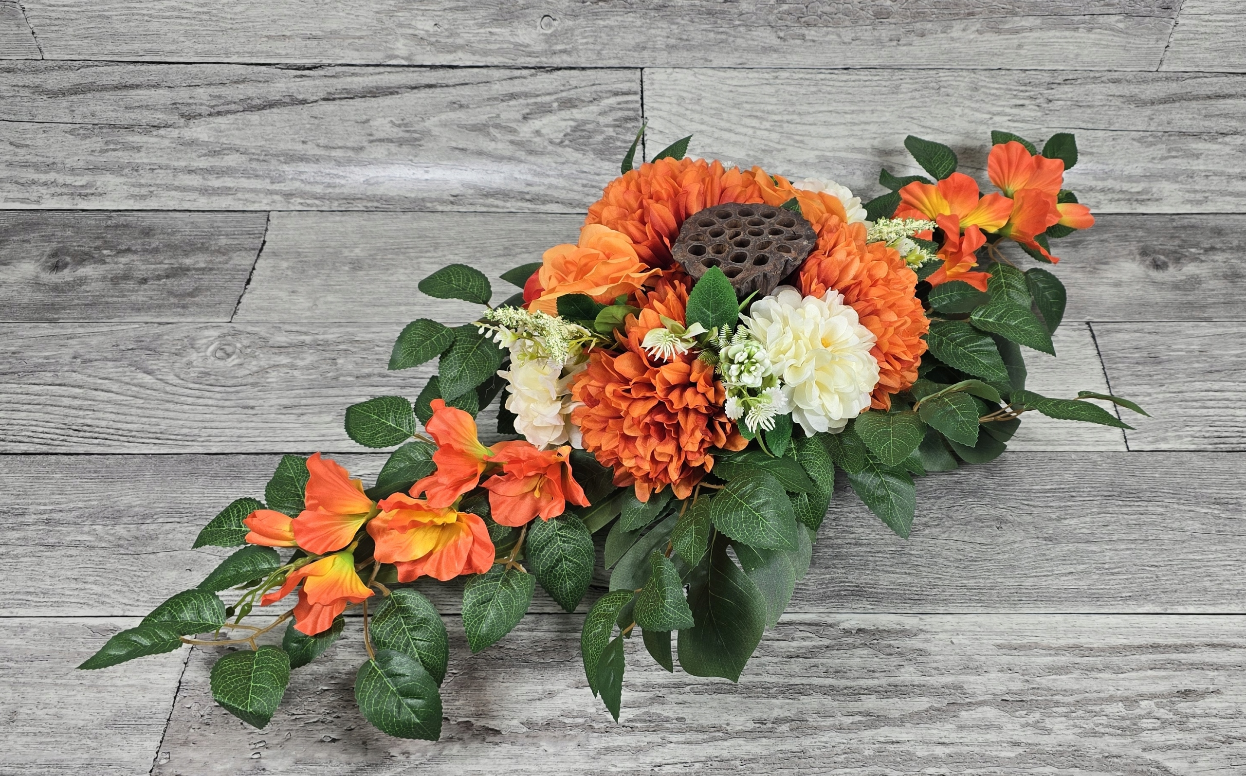 STROIK NA CMENTARZ GRÓB KOMPOZYCJA NAGROBNA KWIATOWA NA WSZYSTKICH ŚWIĘTYCH Rodzaj kwiatów chryzantemy