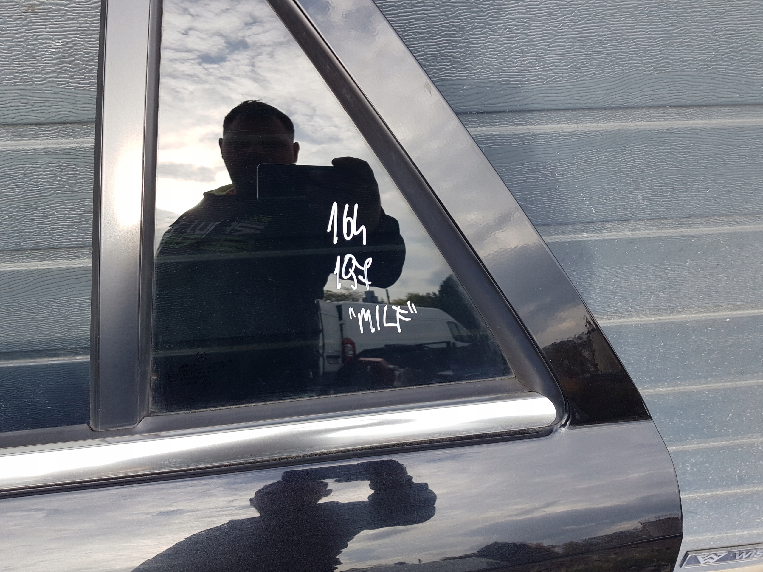 ajtó bal far MERCEDES ML W164 C197 197