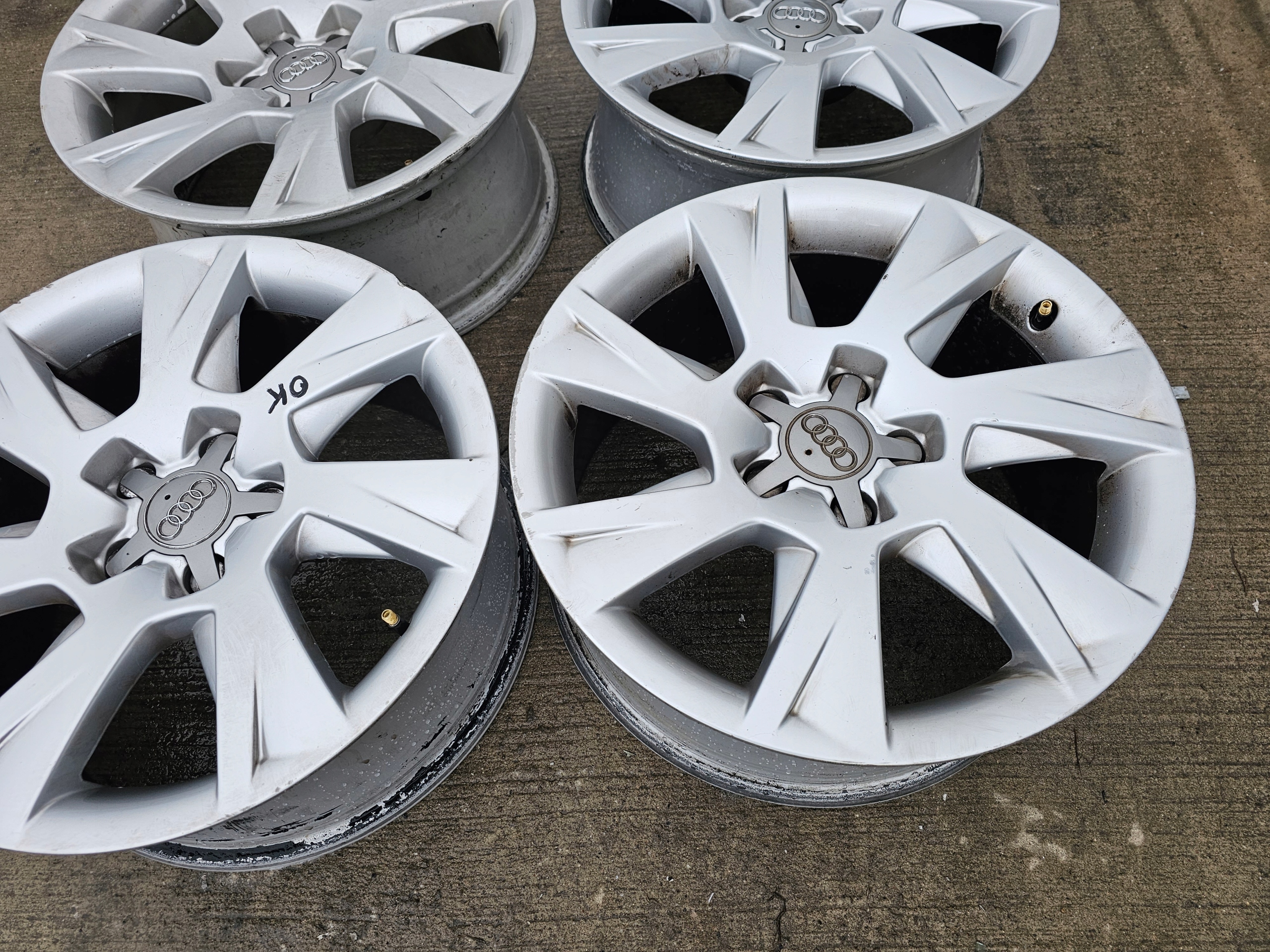 discs disc AUDI A4 A5 A6 A7 7.5J R17 ET28 8T0601025C