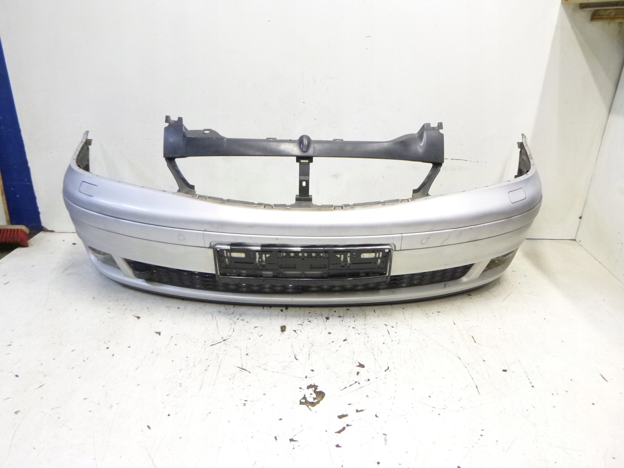 front bumper Ford Galaxy 2002r.