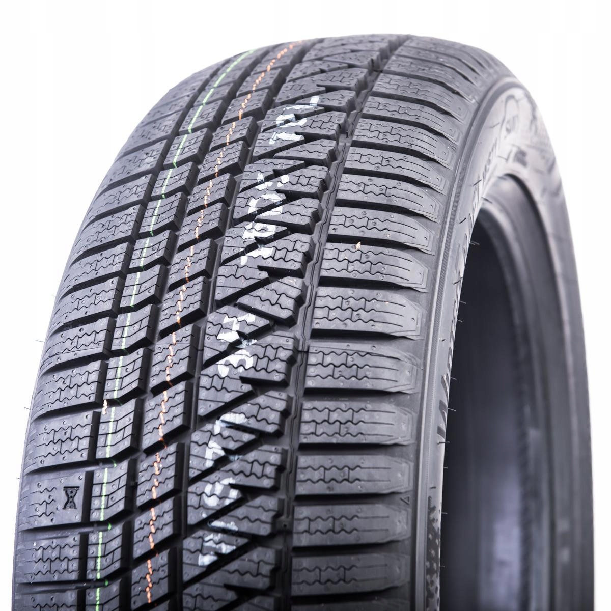 4x Opony Zimowe 225/50R18 Kumho Wintercraft WS71