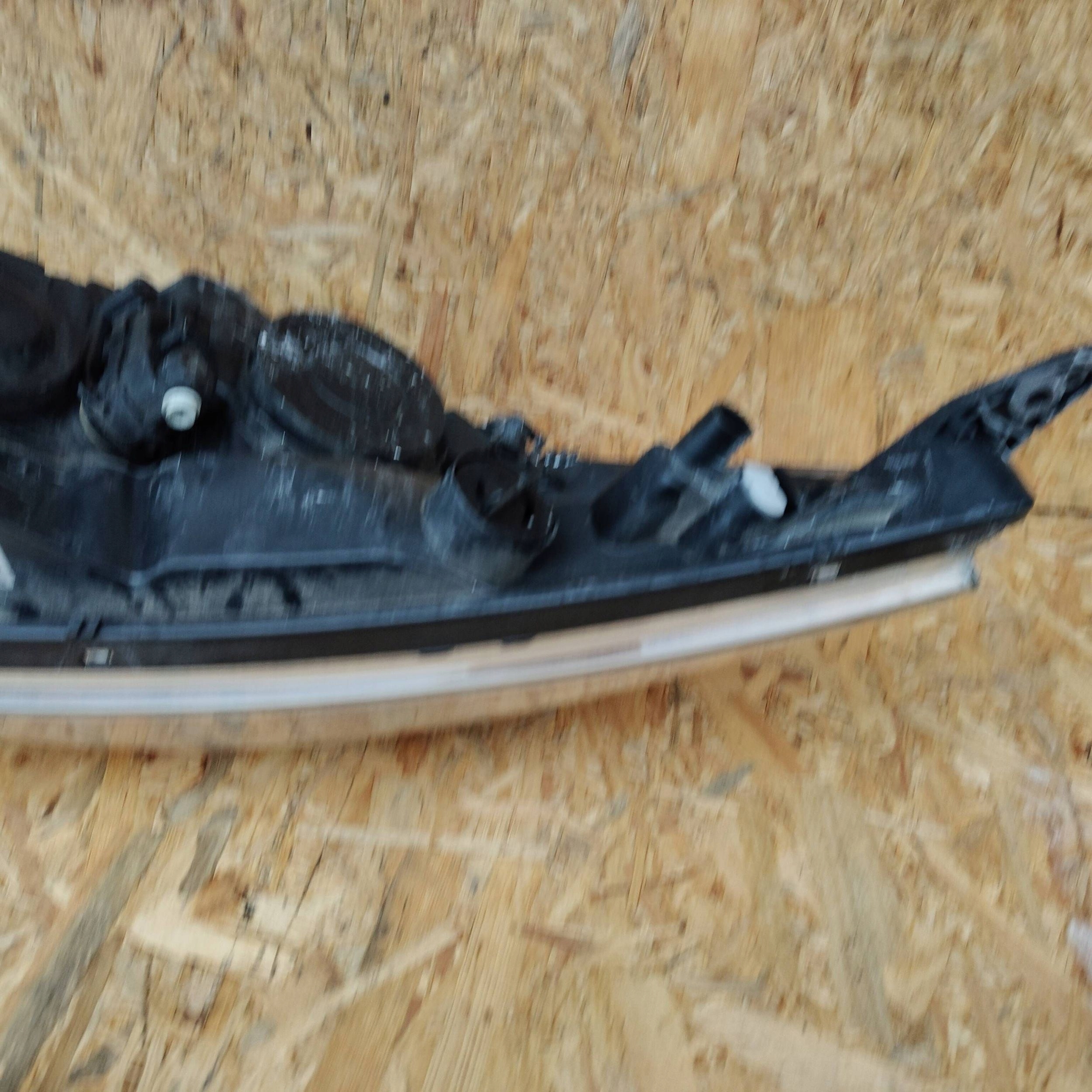 Reflektor front side left Renault Scenic III - Grand scenic 3 260601946R