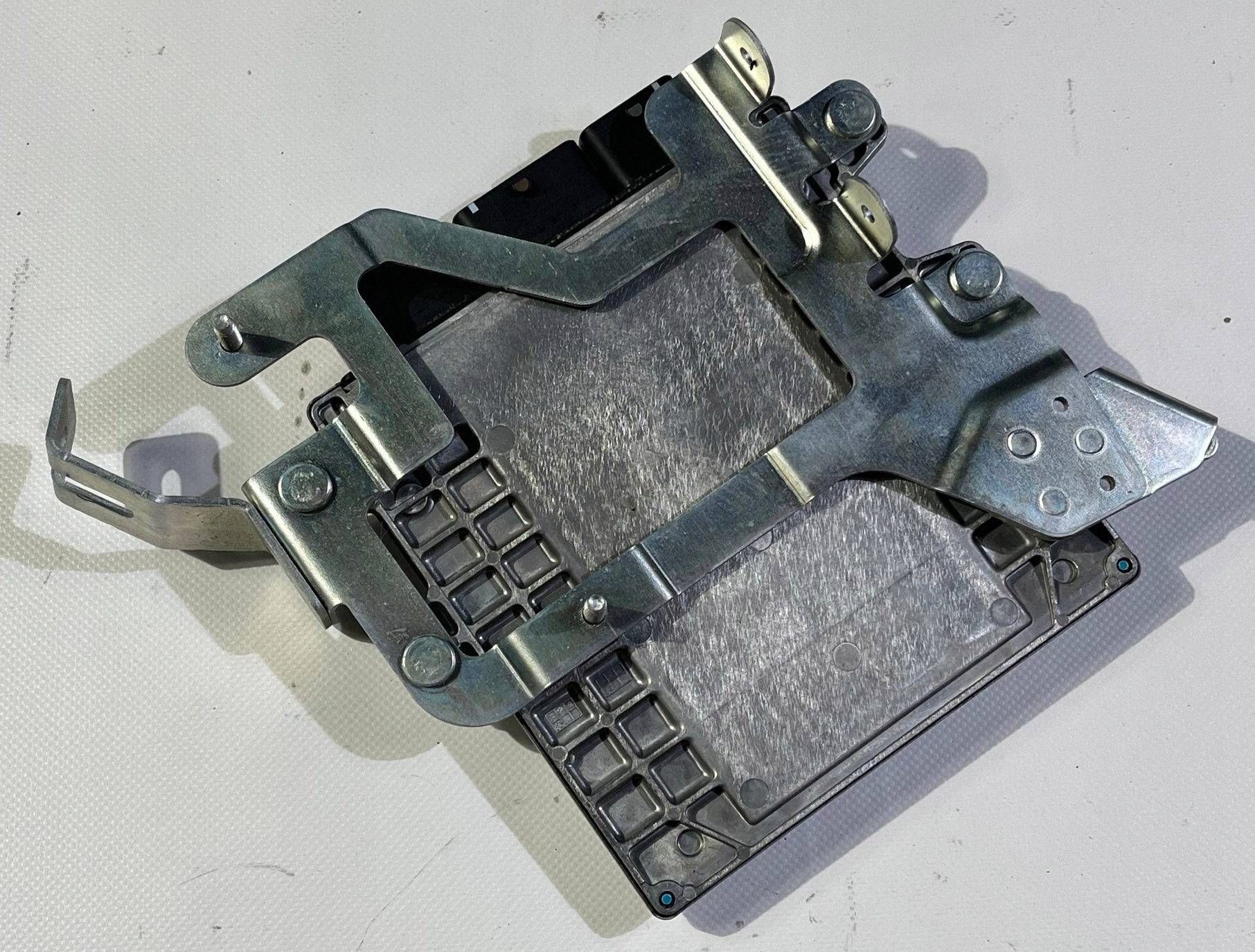 module computer control unit ECU of the engine Nissan 370Z 2010 automat