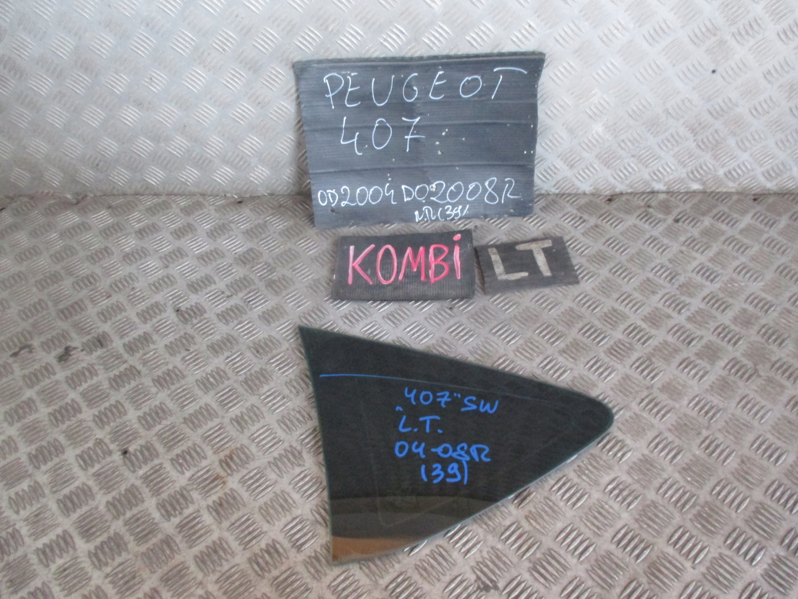 SZYBA KAROSERYJNA LEWY TYŁ PEUGEOT 407 04-08r Producent części Inny