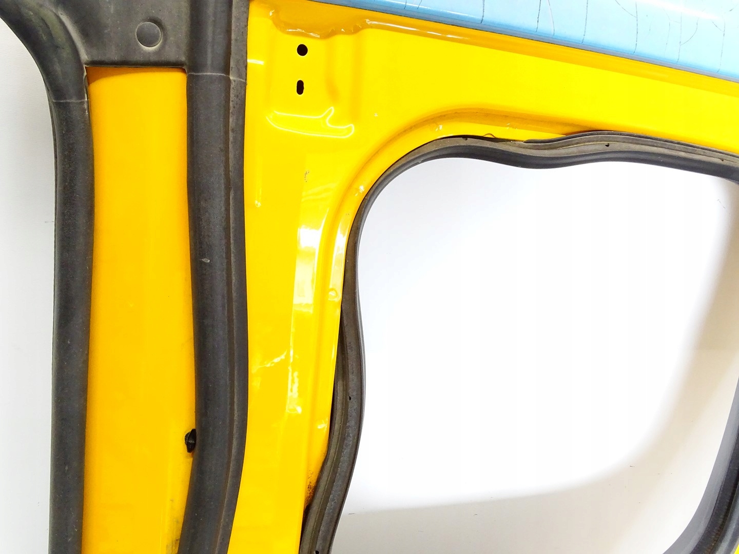 door left rear part left rear. FORD RANGER II 06-11 ZOLTE
