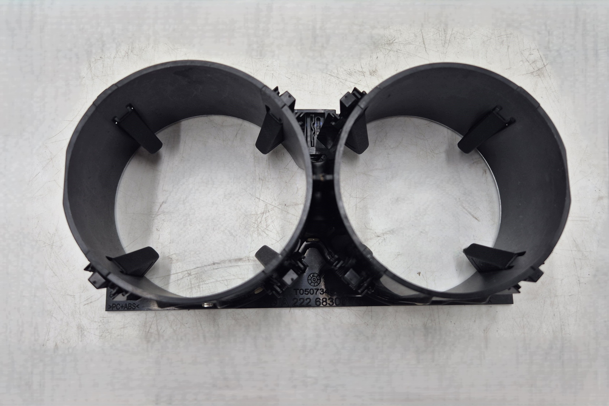 bracket for Mercedes W222 2226830075 original!!