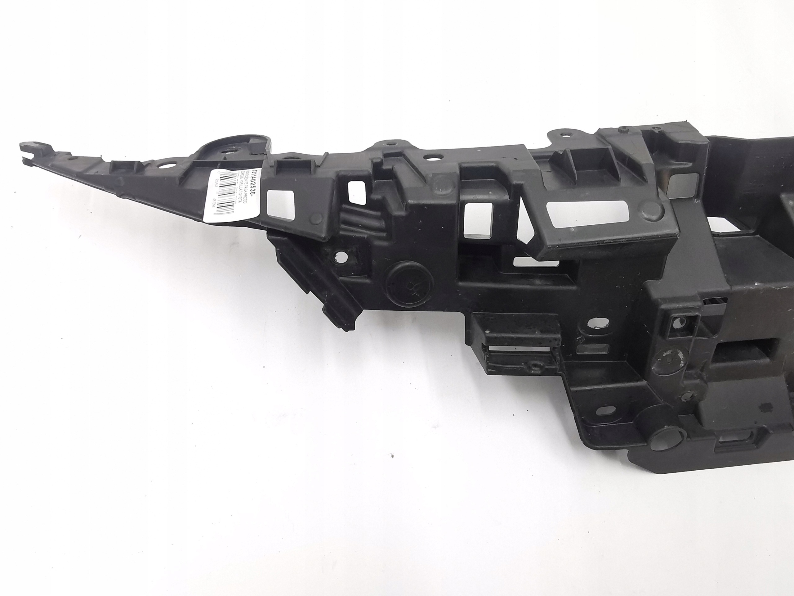 wall support front of a bumper GRILLA TOYOTA COROLLA E21 / 53114-02530