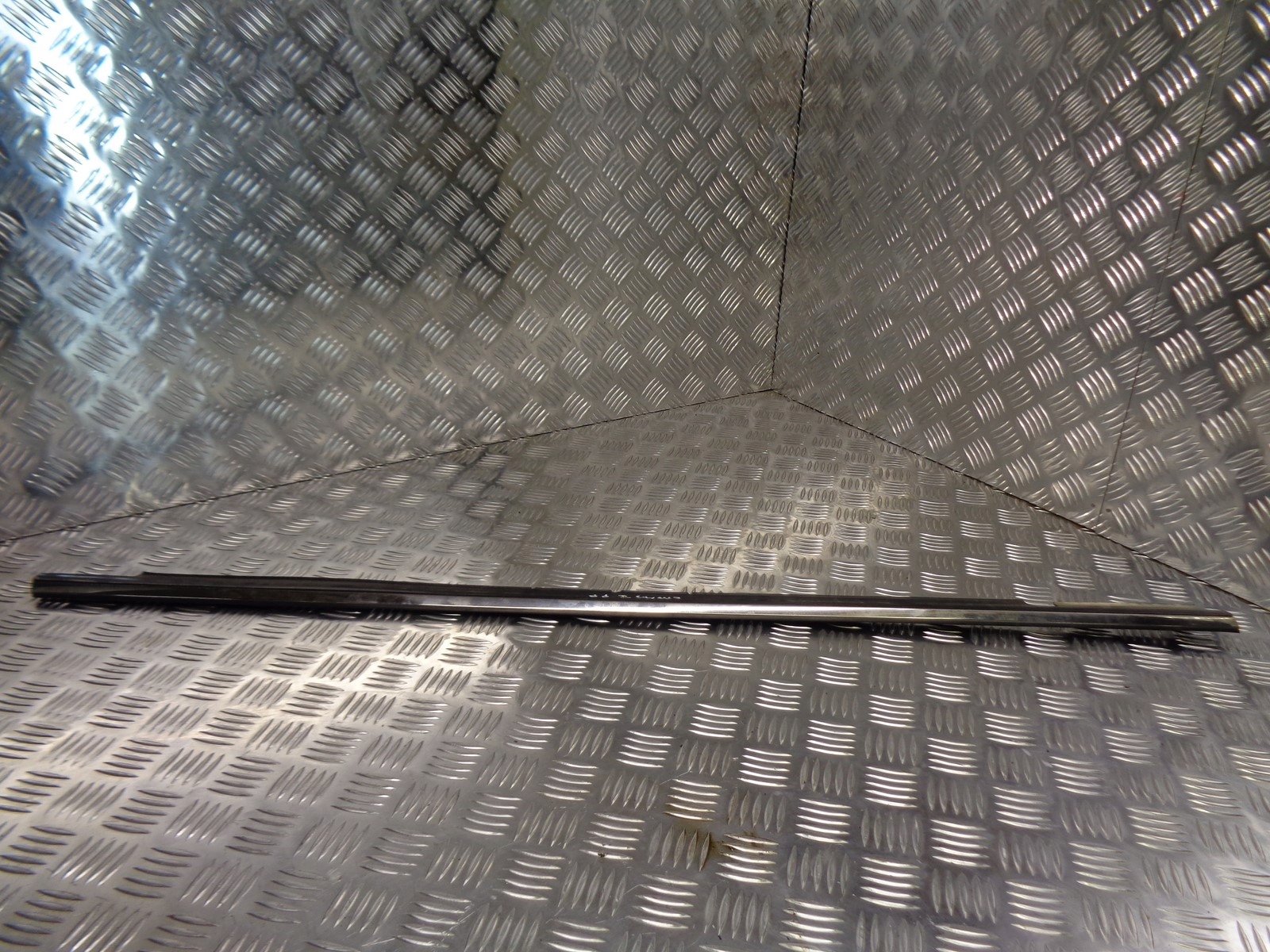 LISTWA DRZWI PRAWA PRZEDNIA FIAT CROMA II