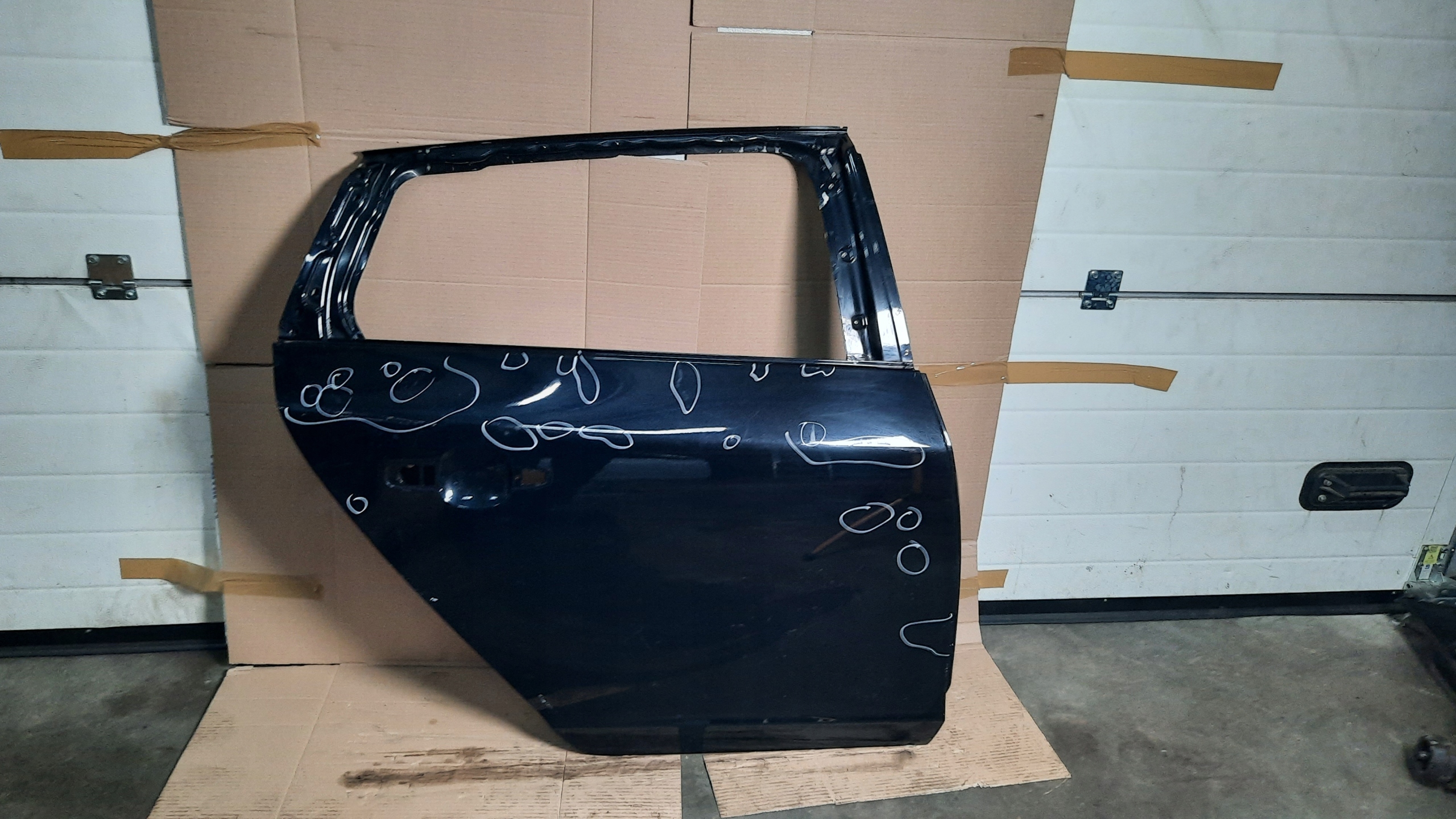 DRZWI TYŁ TYLNE PRAWE VOLVO V60 10-18R