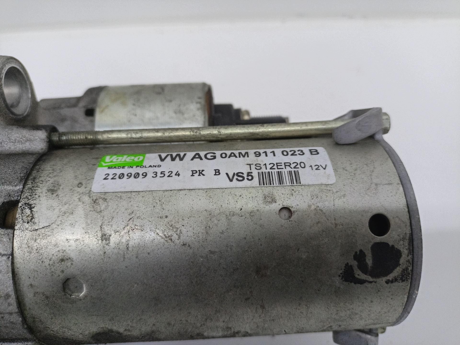 starter Volkswagen Touran 1 facelift 2010 0AM911023B