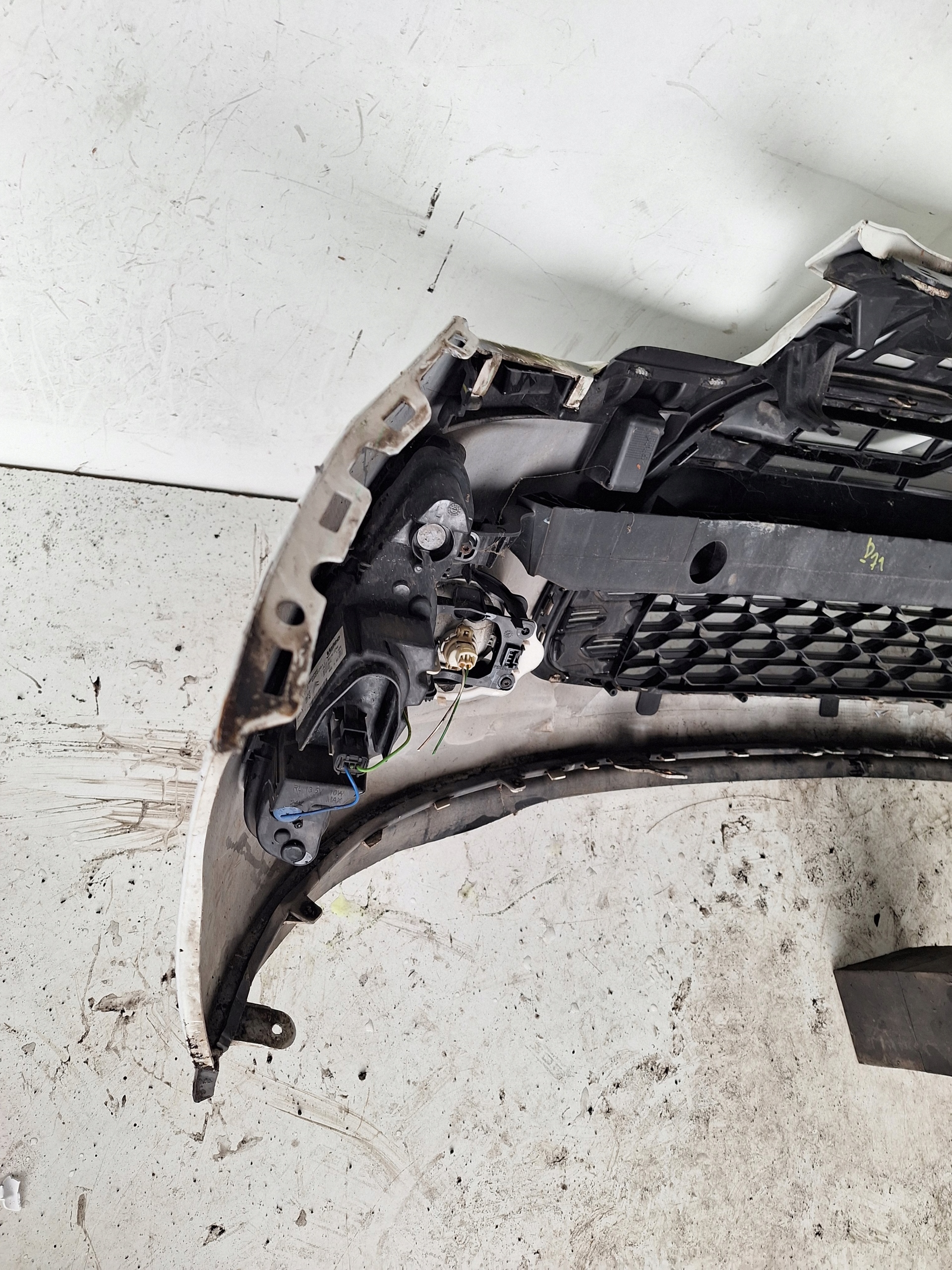 CITROEN DS3 10-14 bumper + LED